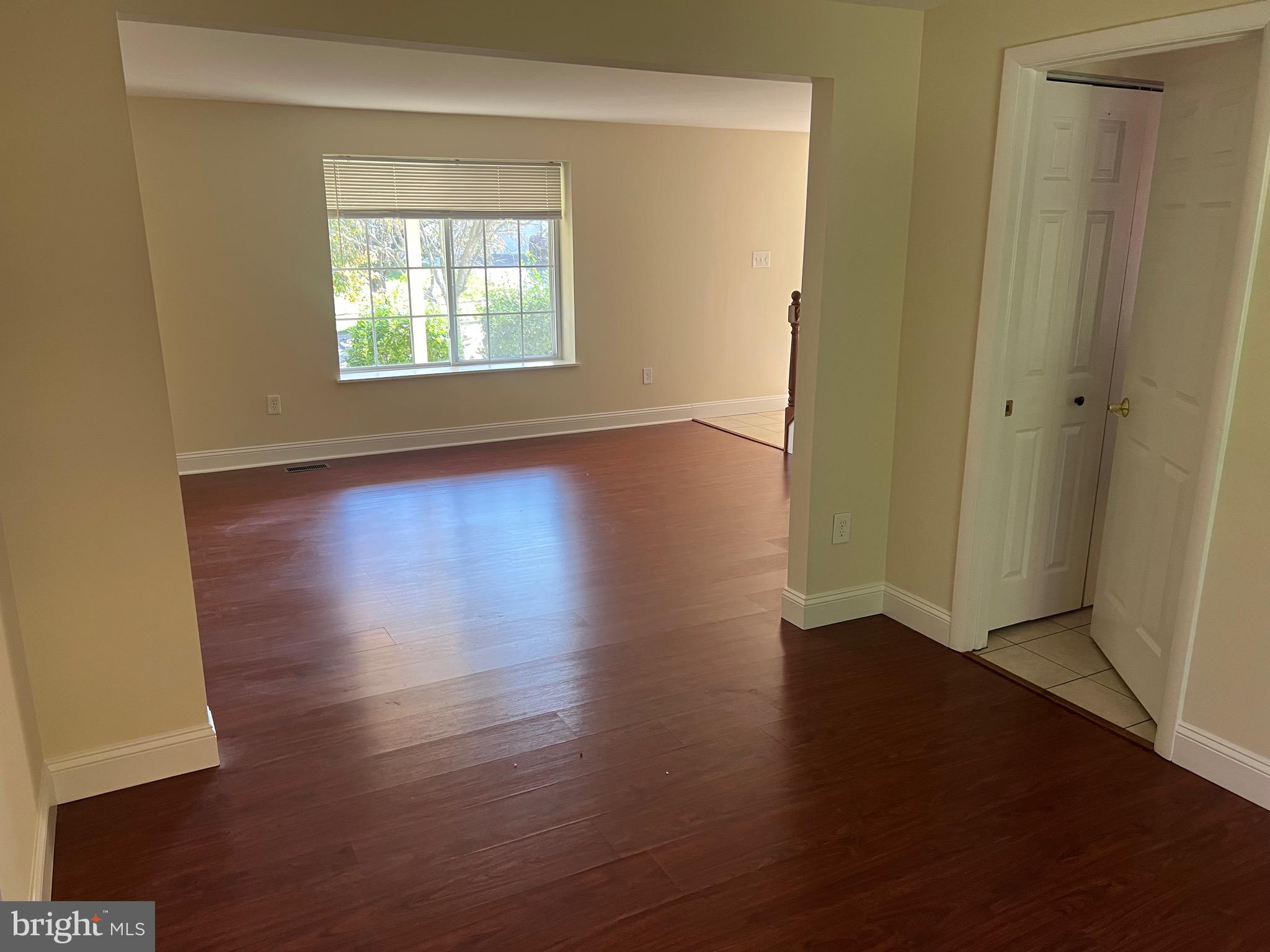 MILL CREEK SOUTH - Residential Lease