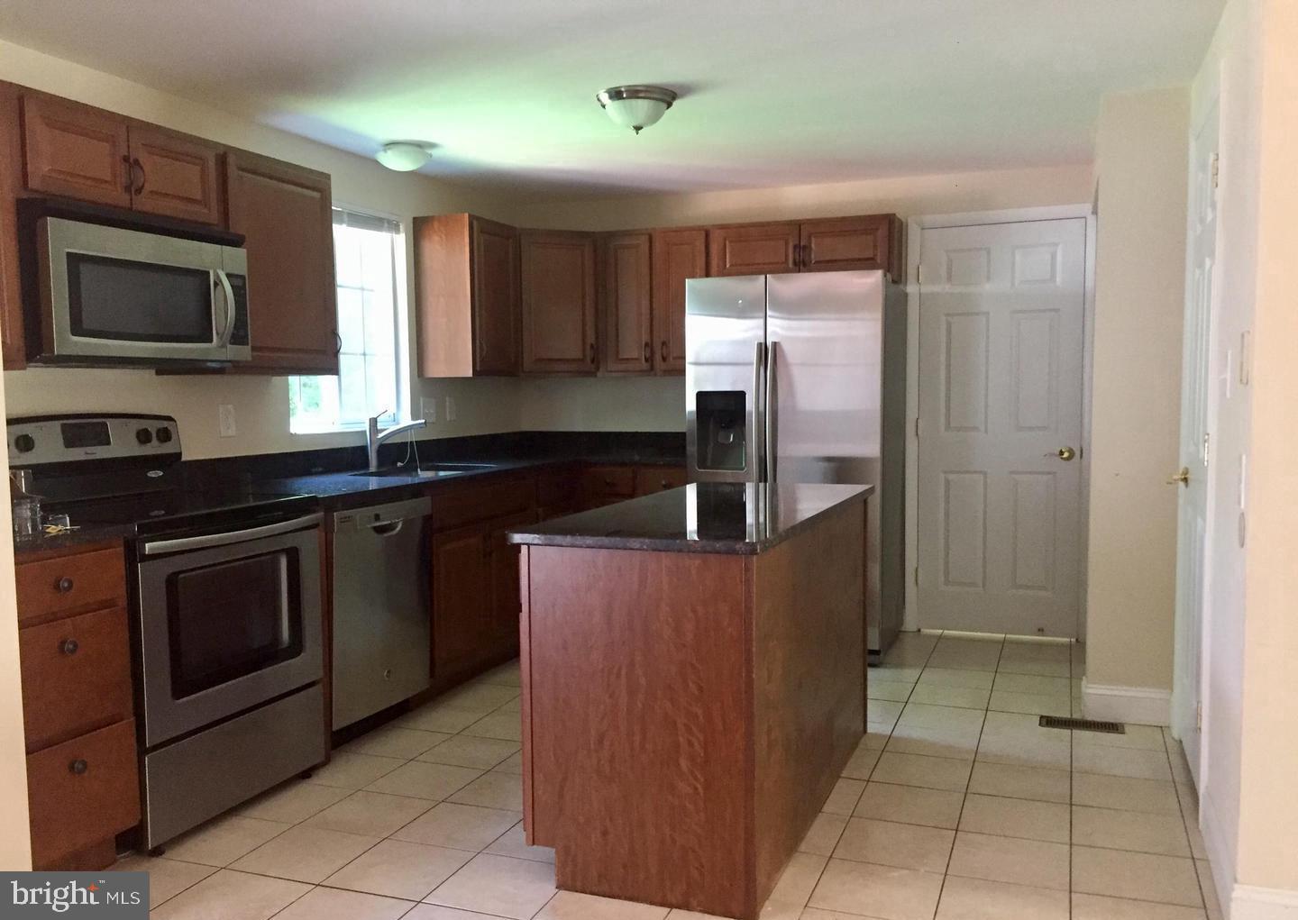 MILL CREEK SOUTH - Residential Lease