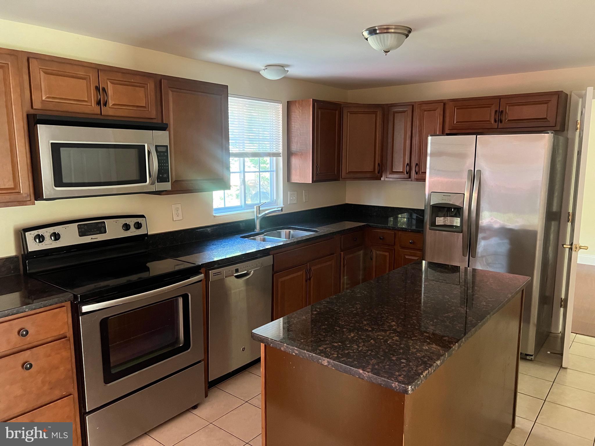 MILL CREEK SOUTH - Residential Lease