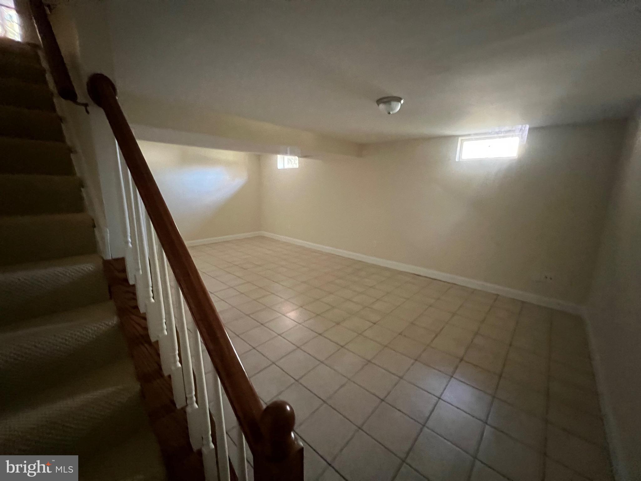 MILL CREEK SOUTH - Residential Lease