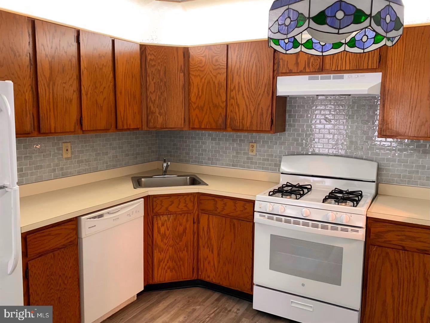 SOCIETY HILL - Residential Lease