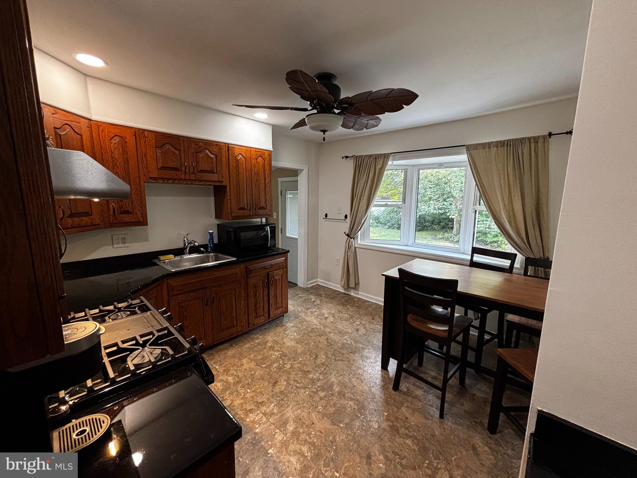 21 POINT BREEZE AVENUE A