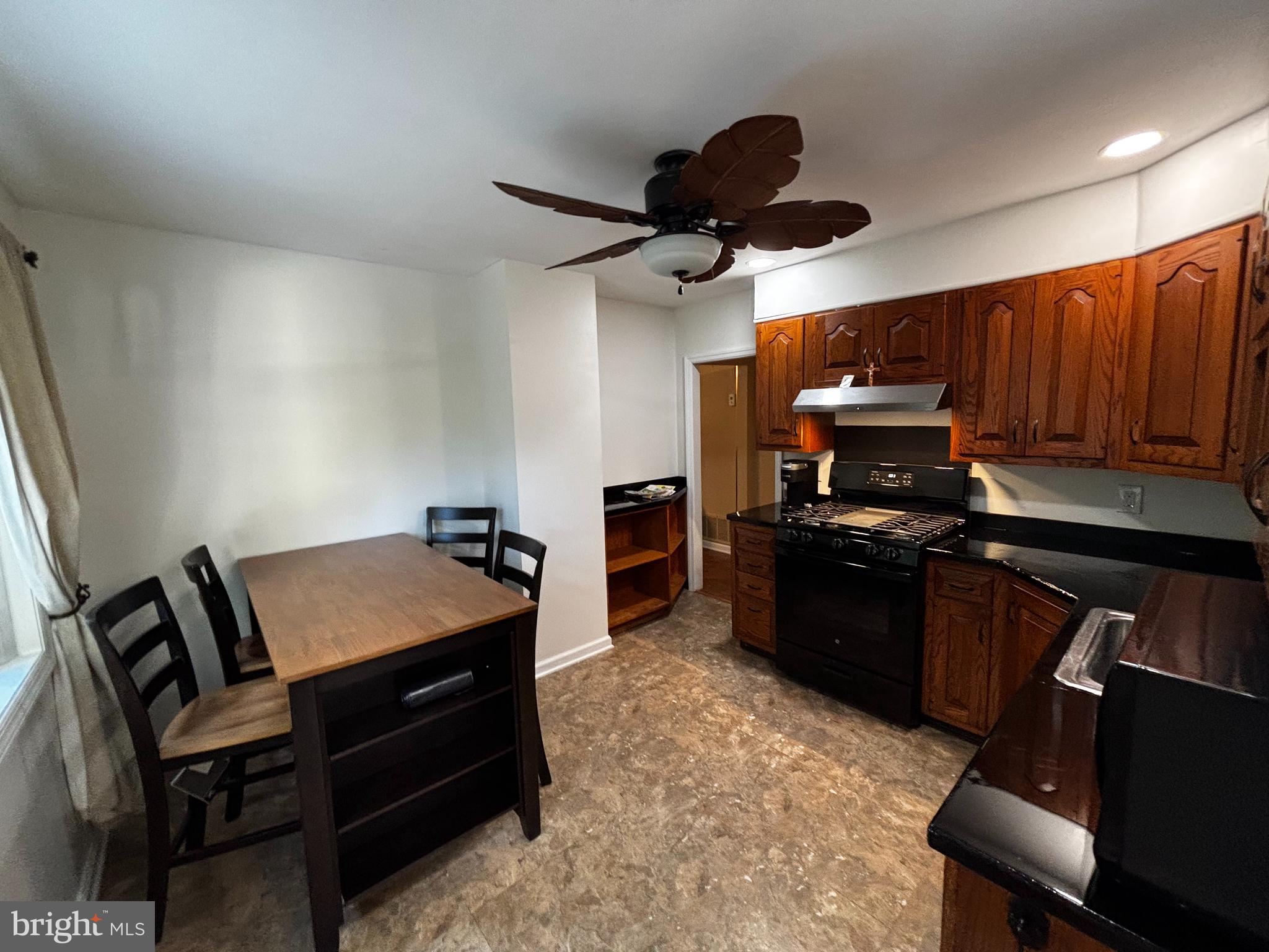 21 POINT BREEZE AVENUE A