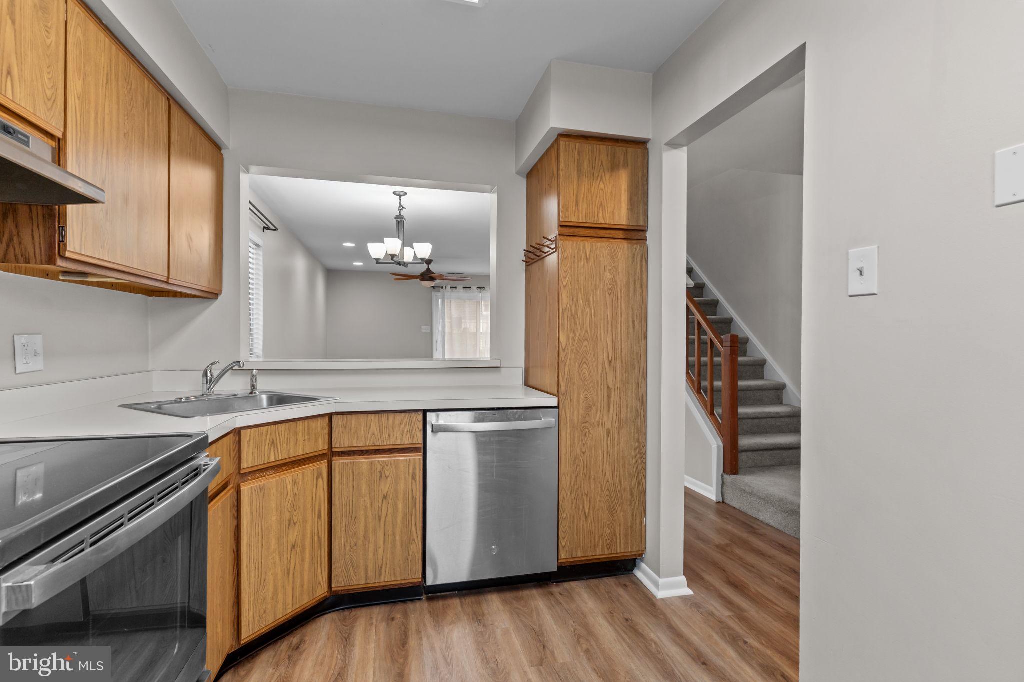 SAW MILL VALLEY - Residential Lease