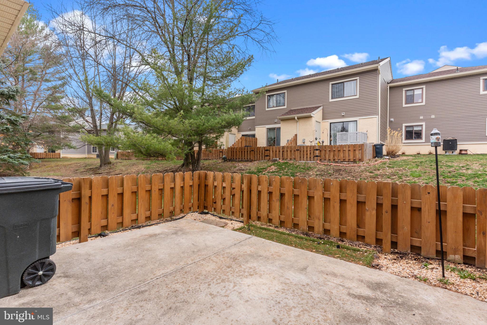 SAW MILL VALLEY - Residential Lease