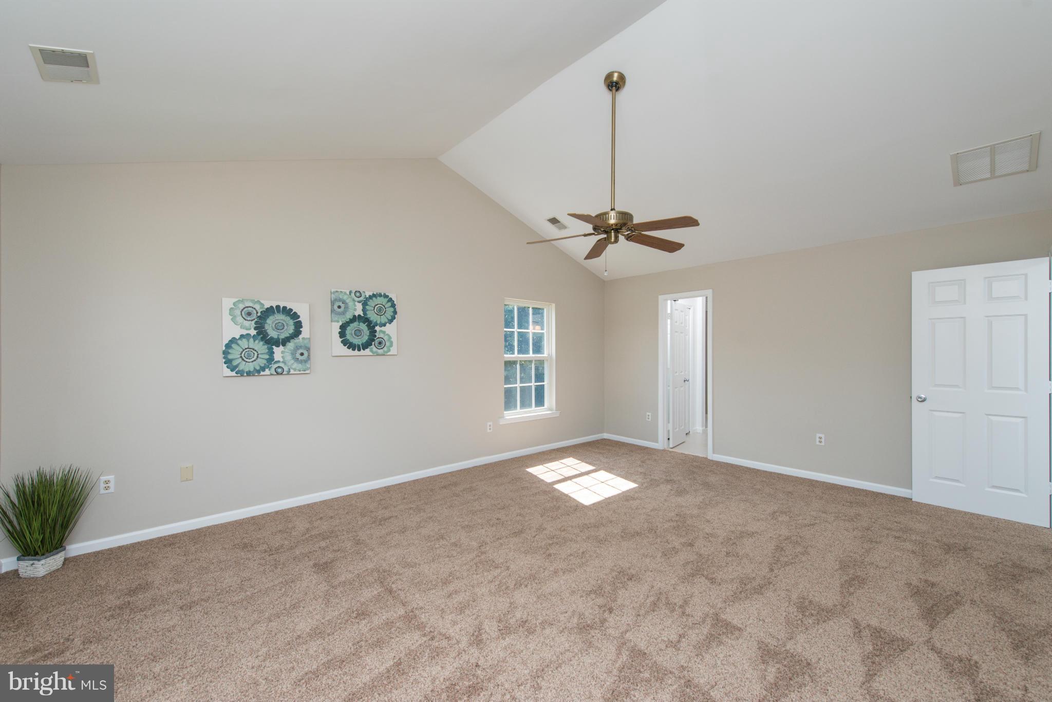 COURTS OF FOUR SEASONS - Residential