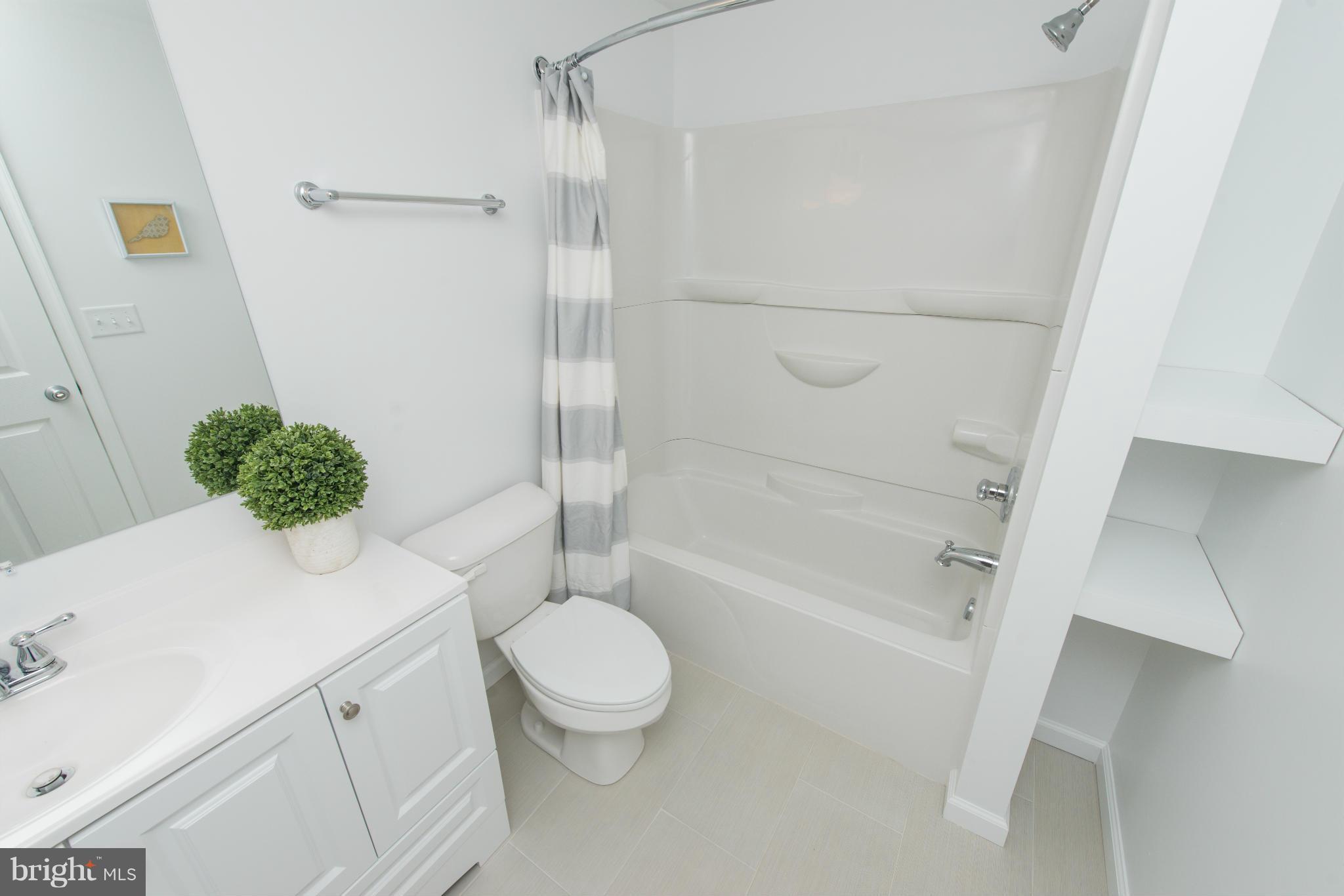 COURTS OF FOUR SEASONS - Residential