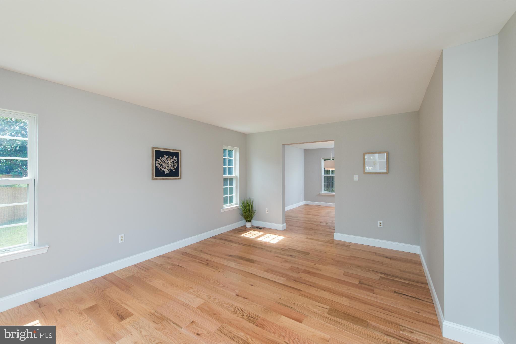 COURTS OF FOUR SEASONS - Residential