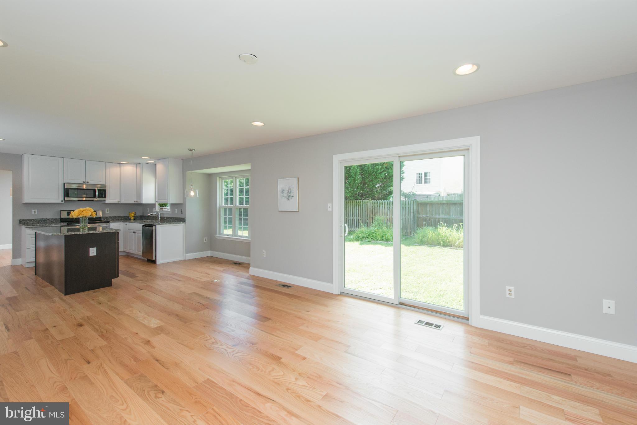 COURTS OF FOUR SEASONS - Residential