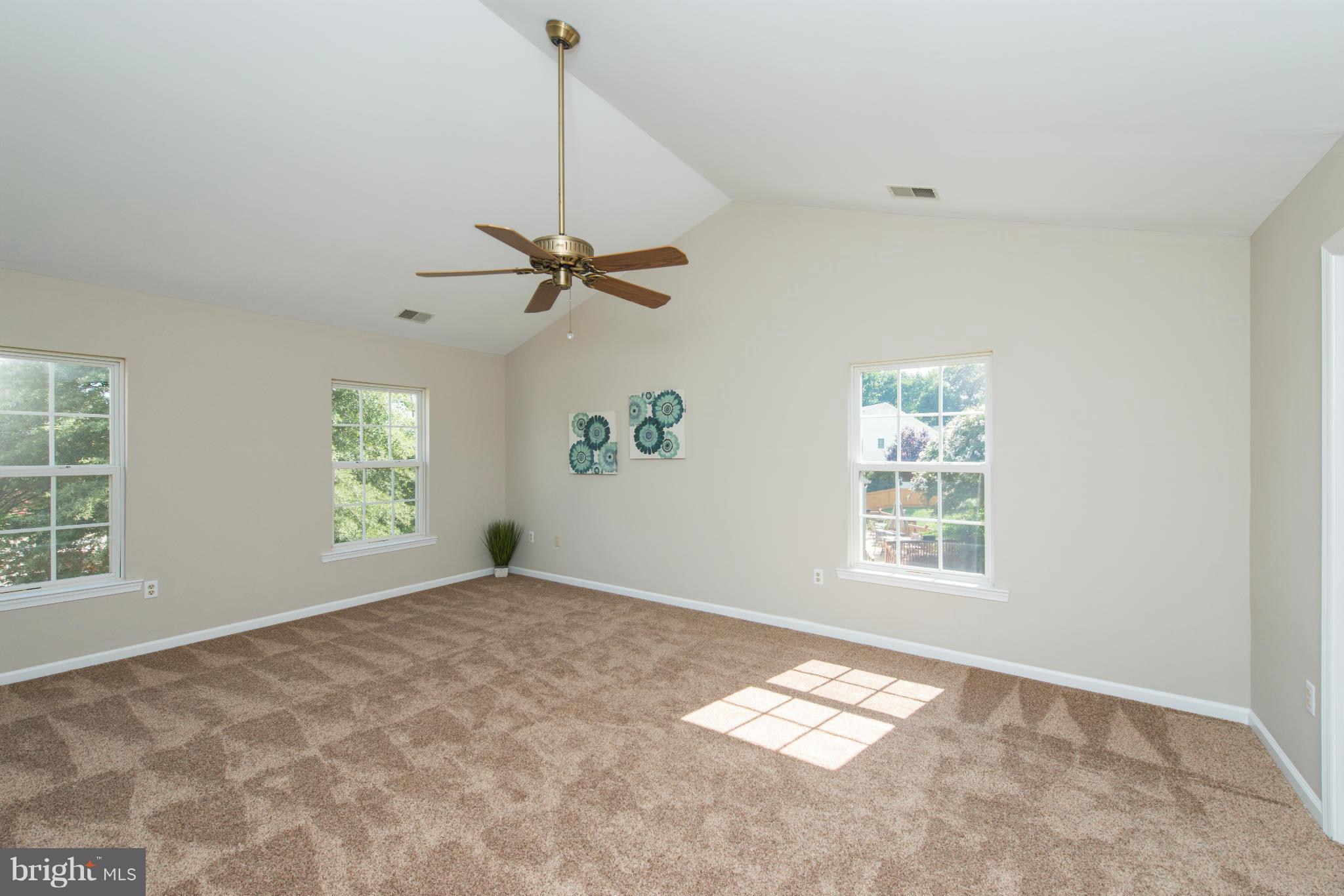 COURTS OF FOUR SEASONS - Residential