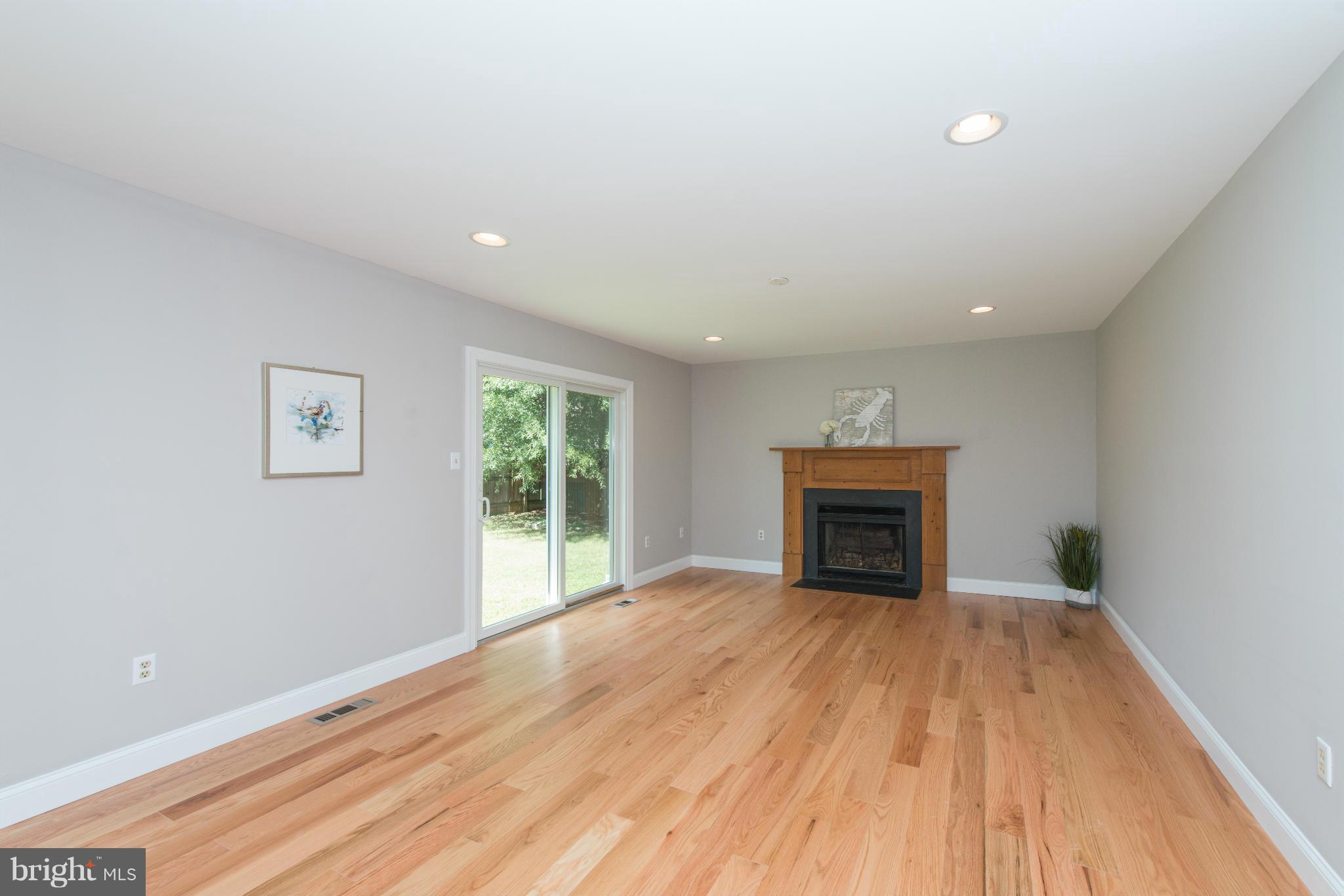 COURTS OF FOUR SEASONS - Residential