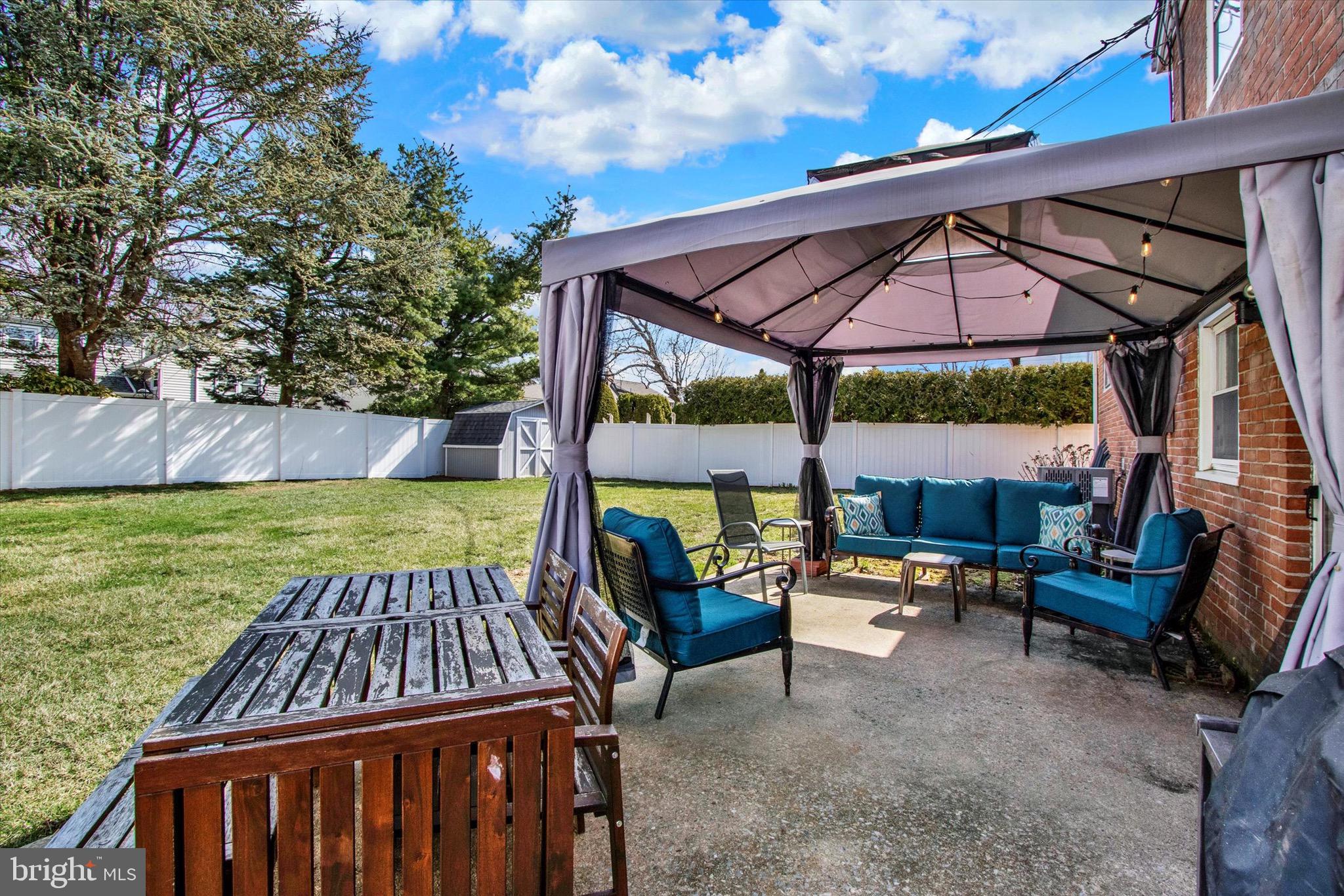 WHITFIELD - Residential