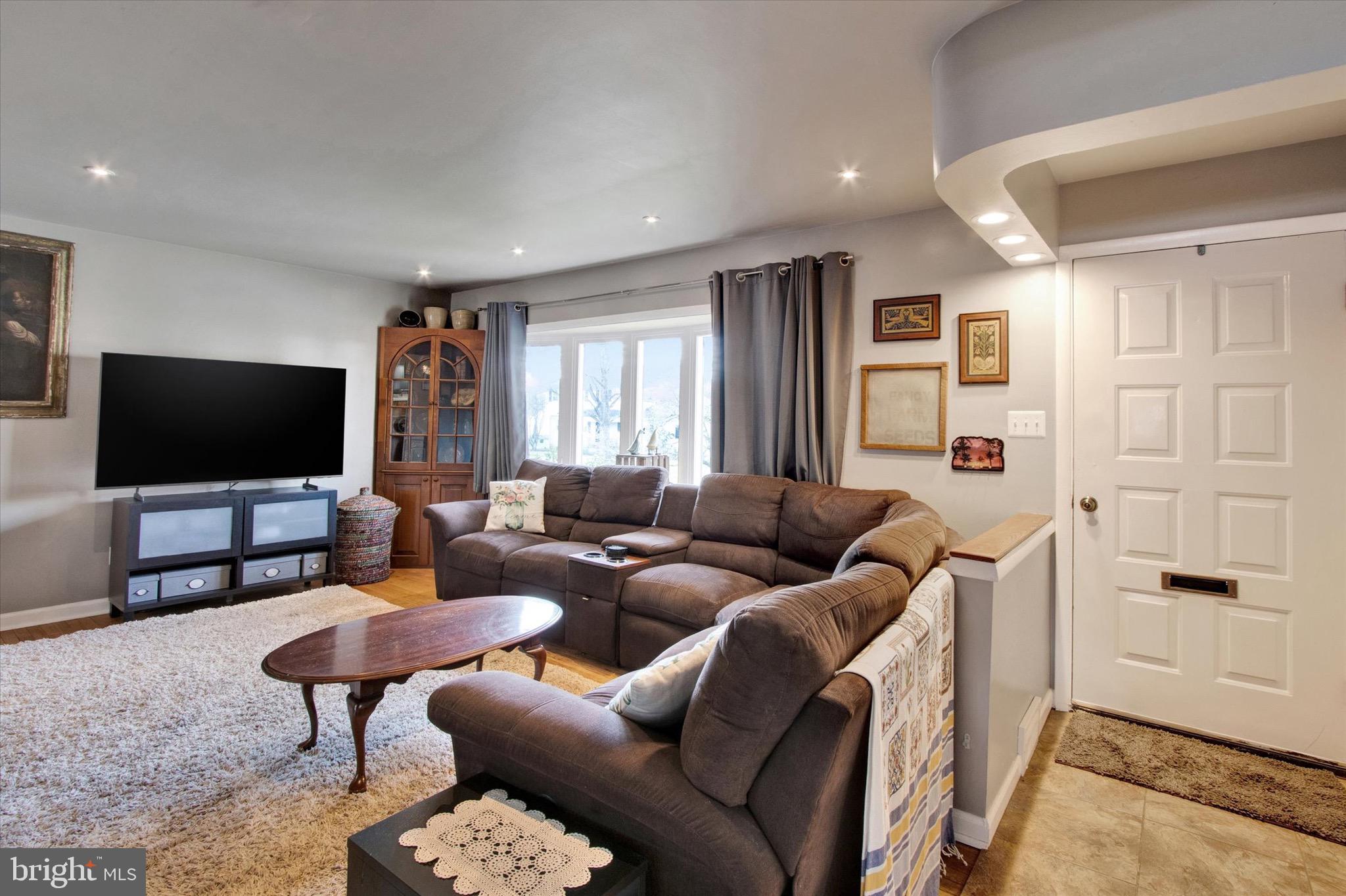 WHITFIELD - Residential