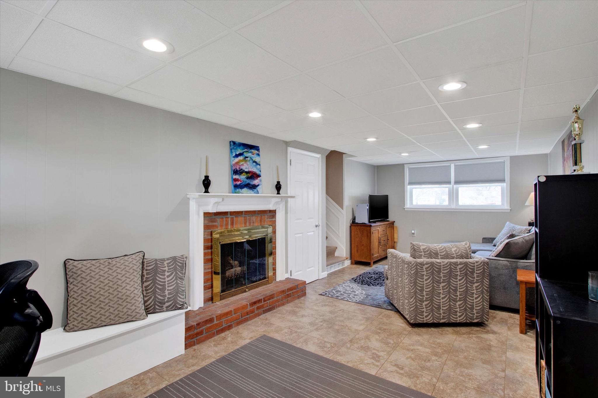 WHITFIELD - Residential