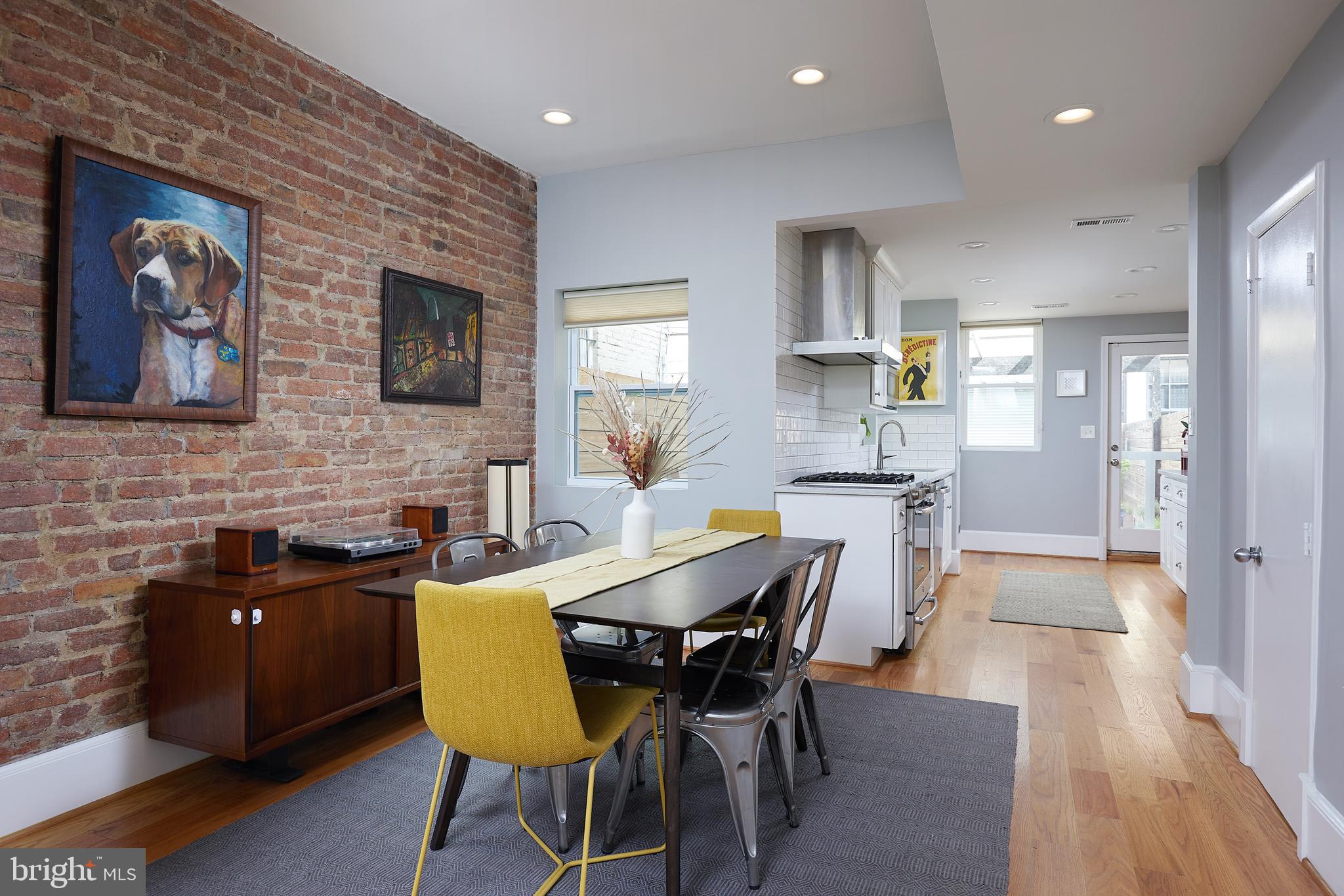 U STREET - Residential Lease