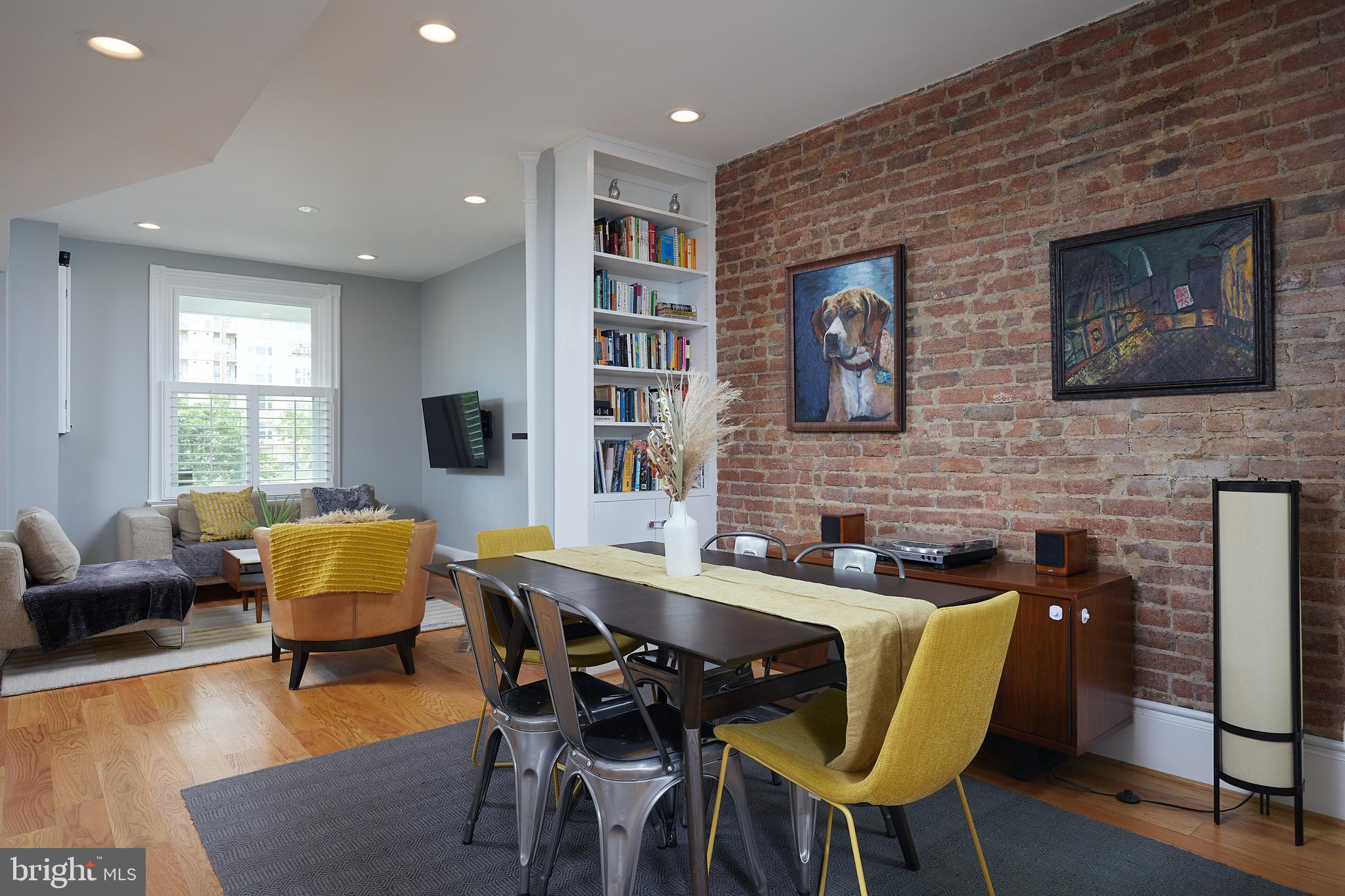 U STREET - Residential Lease