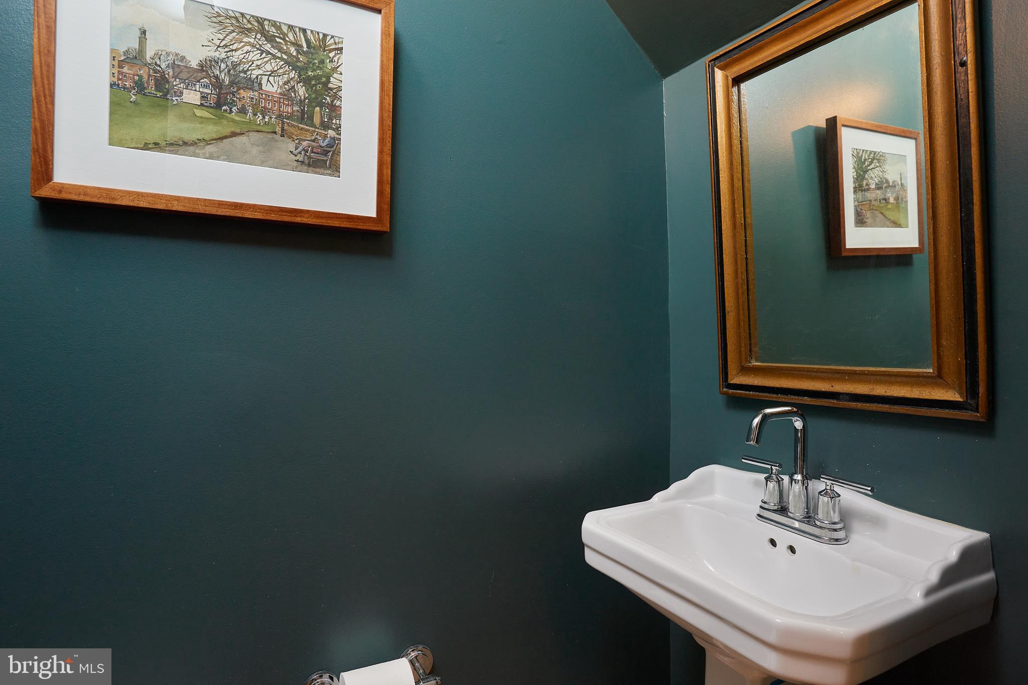 U STREET - Residential Lease