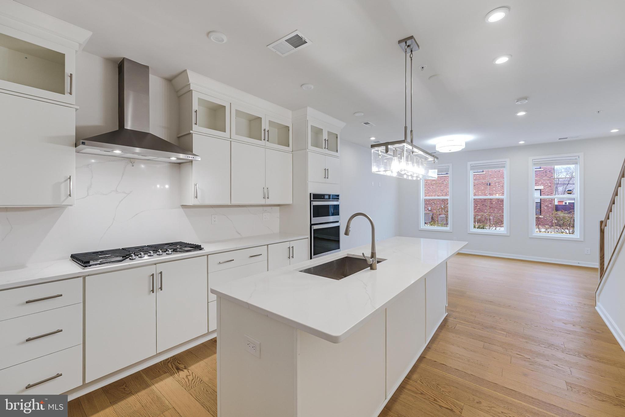 UNION PARK AT MCLEAN - Residential