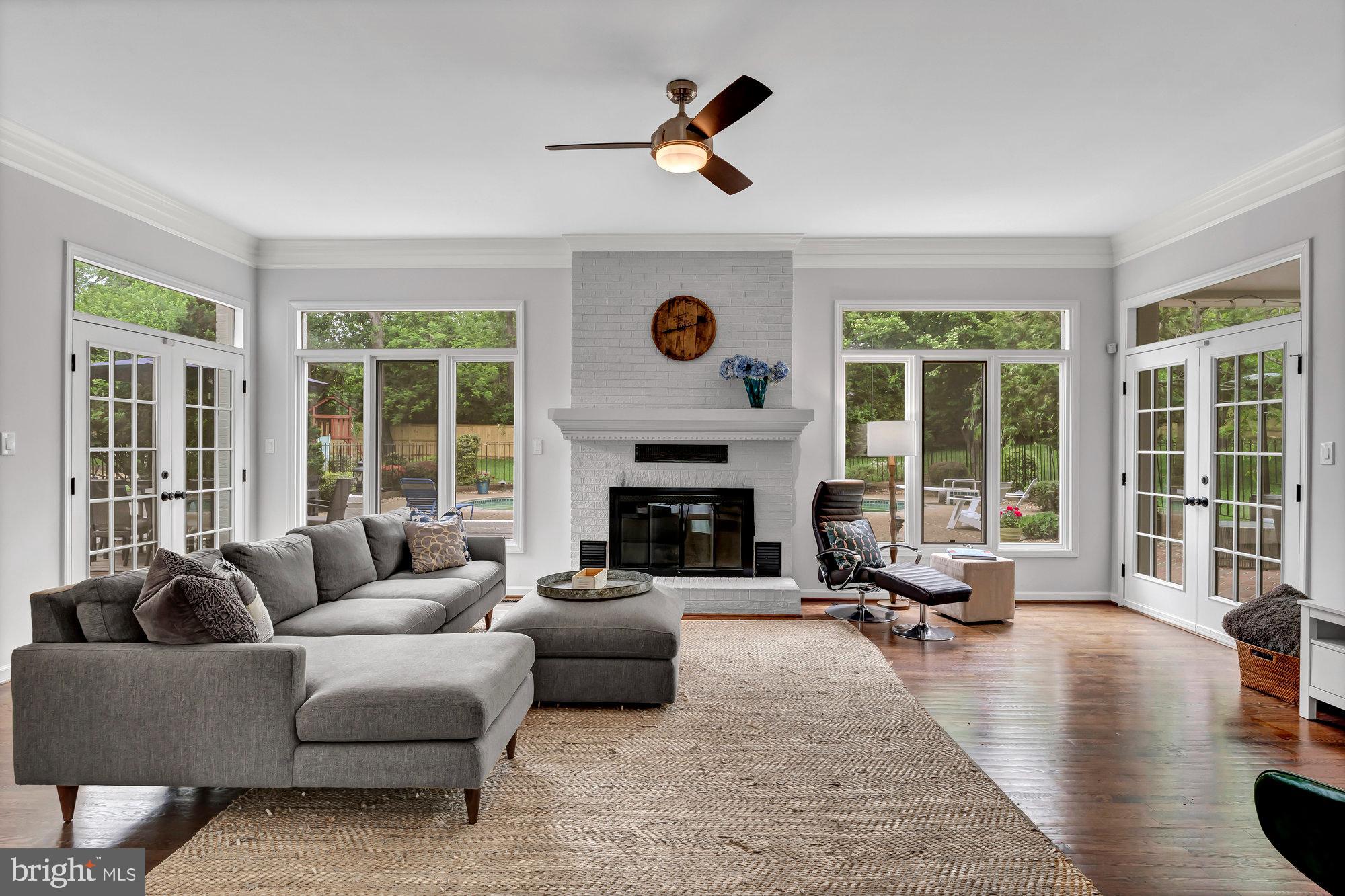 CARRIAGE HILL - Residential