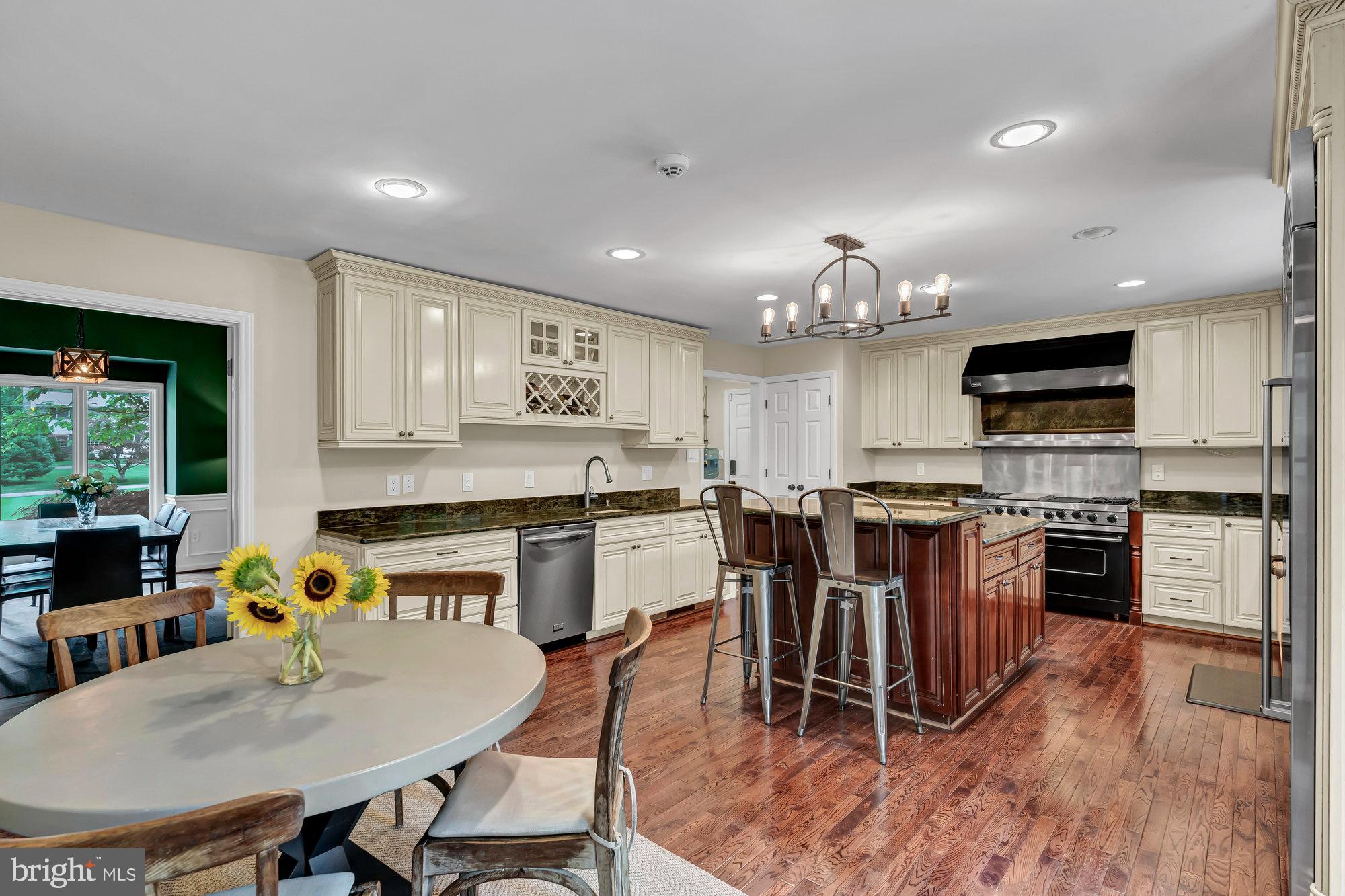 CARRIAGE HILL - Residential