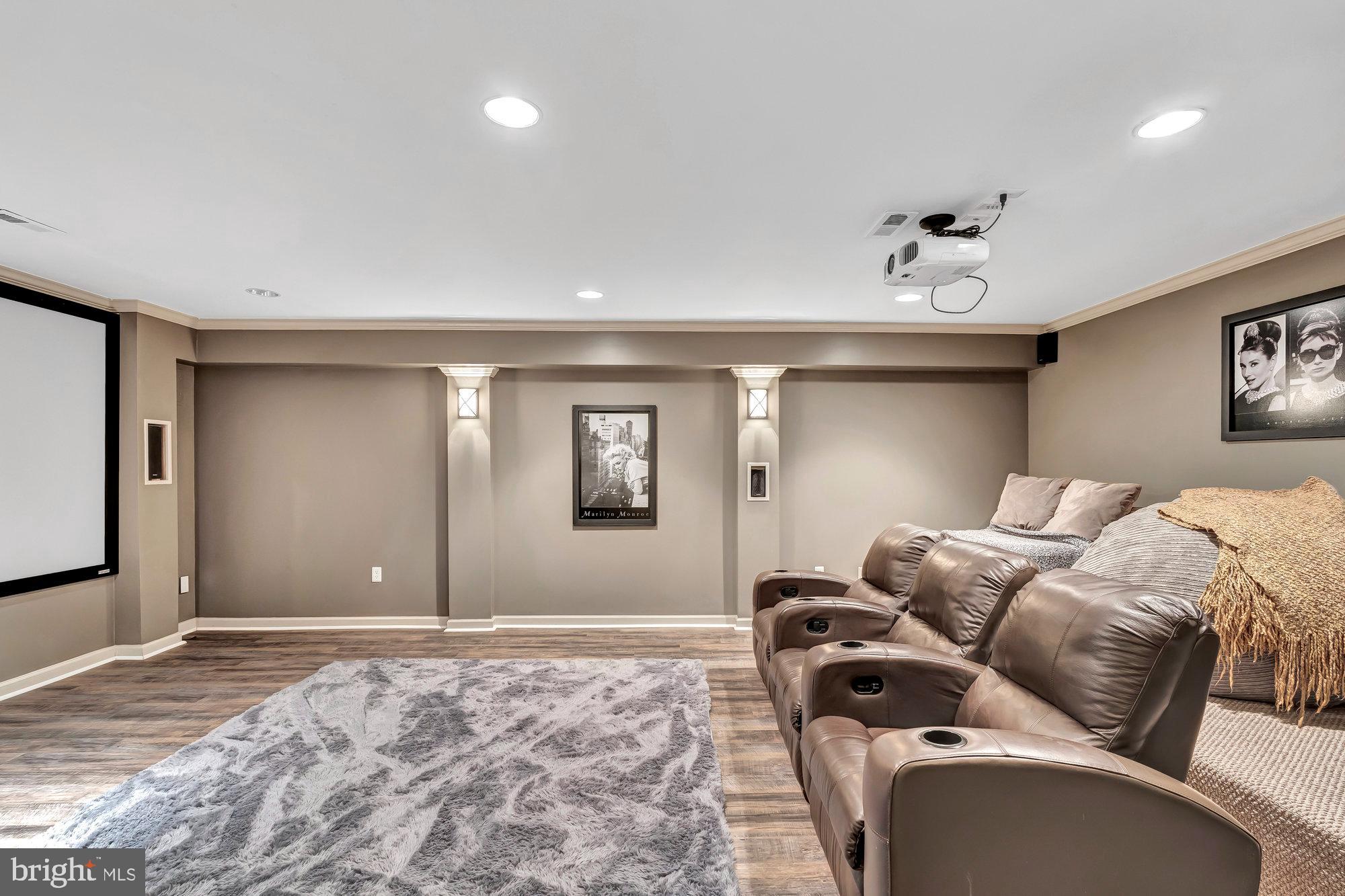 CARRIAGE HILL - Residential