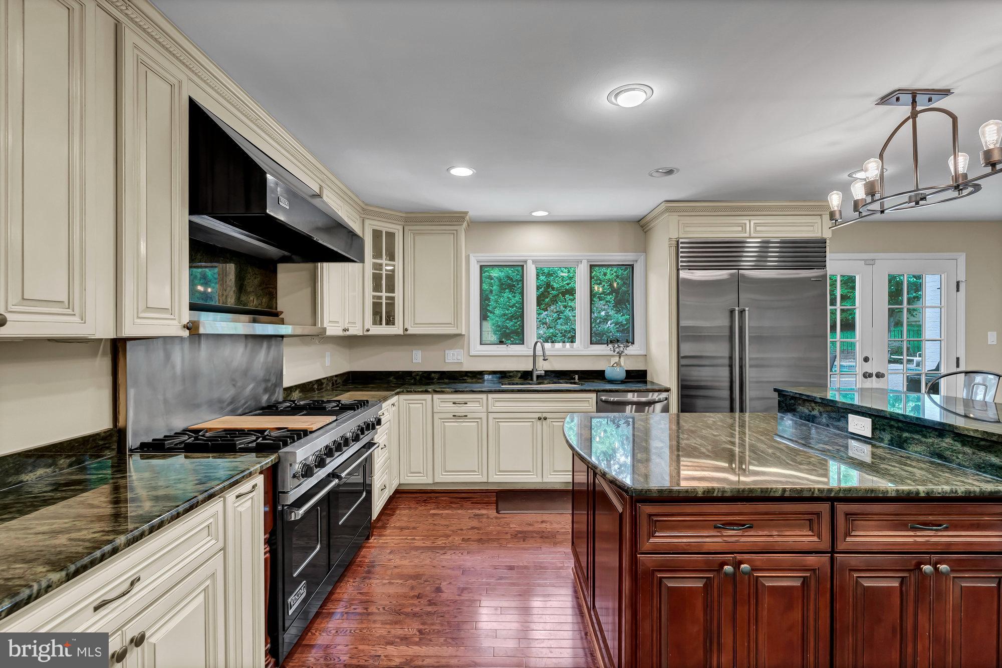 CARRIAGE HILL - Residential