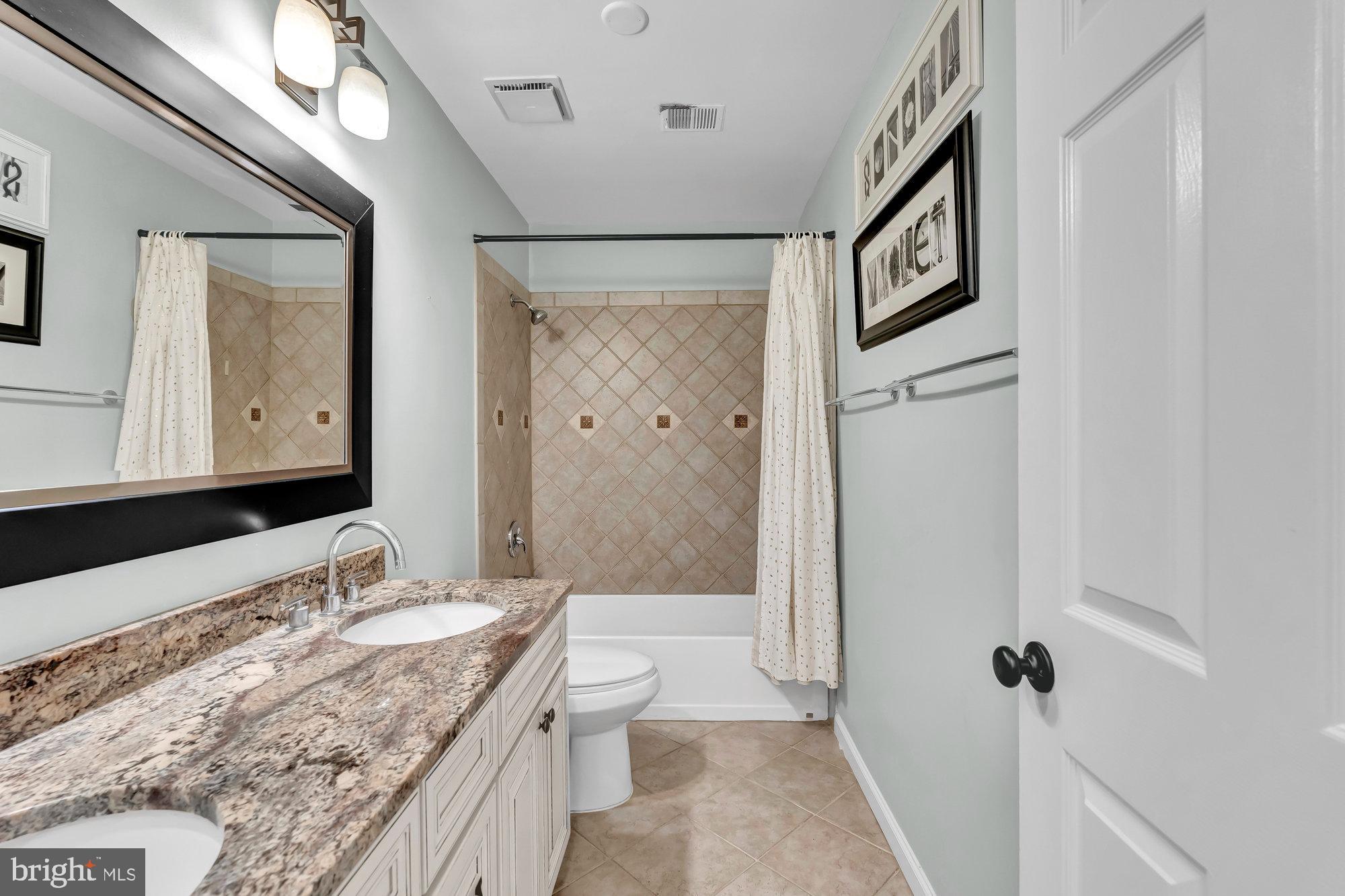 CARRIAGE HILL - Residential