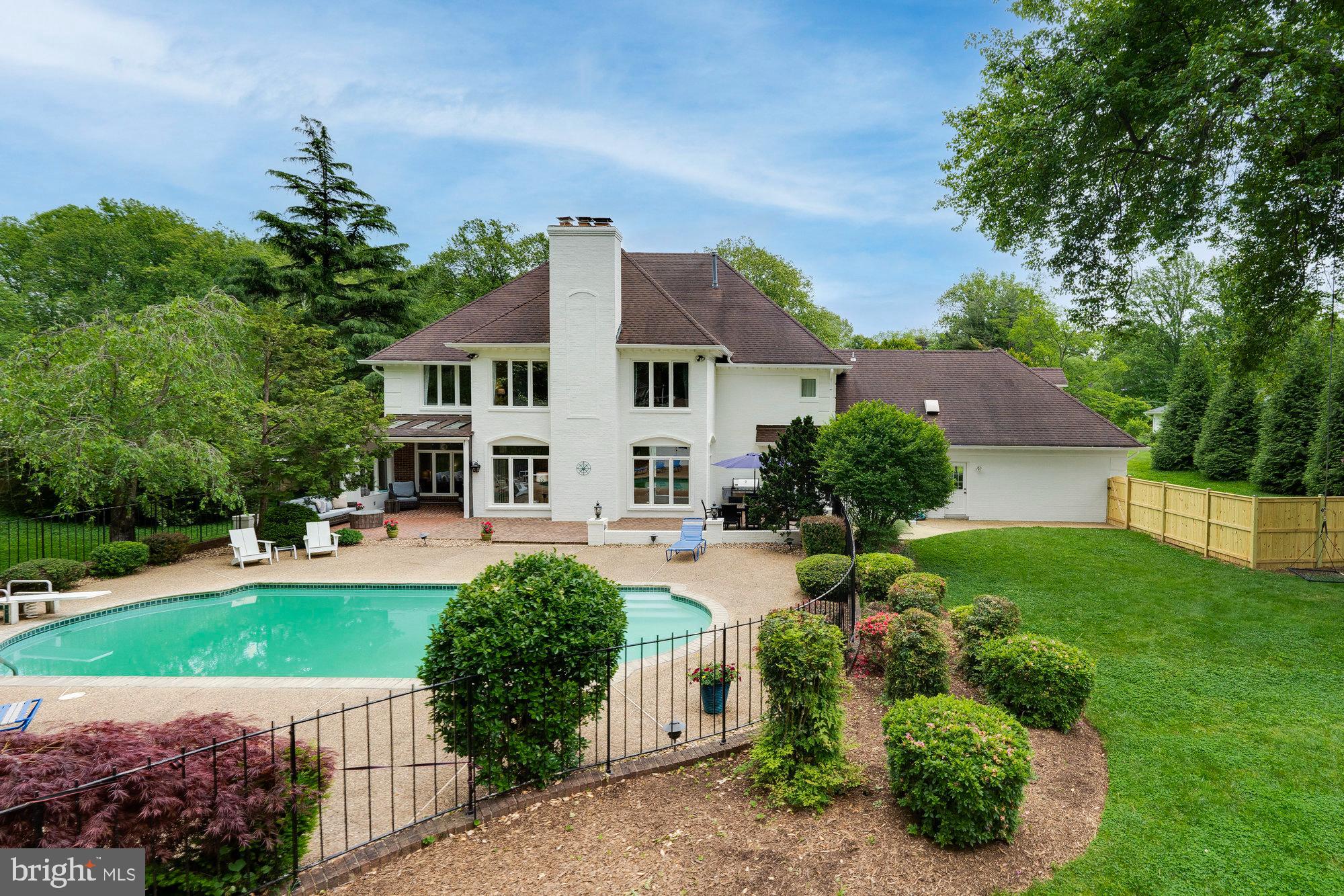 CARRIAGE HILL - Residential