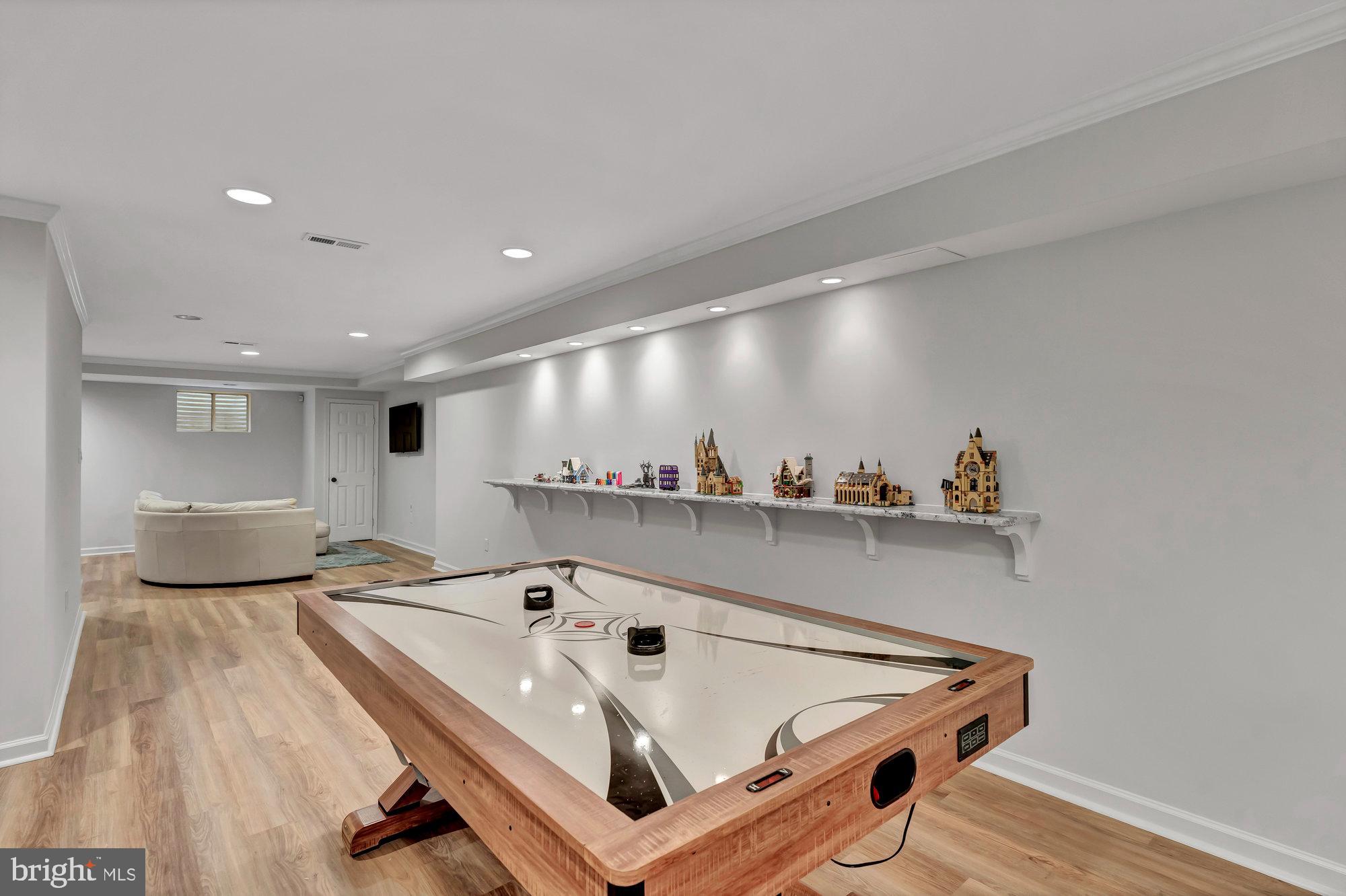 CARRIAGE HILL - Residential