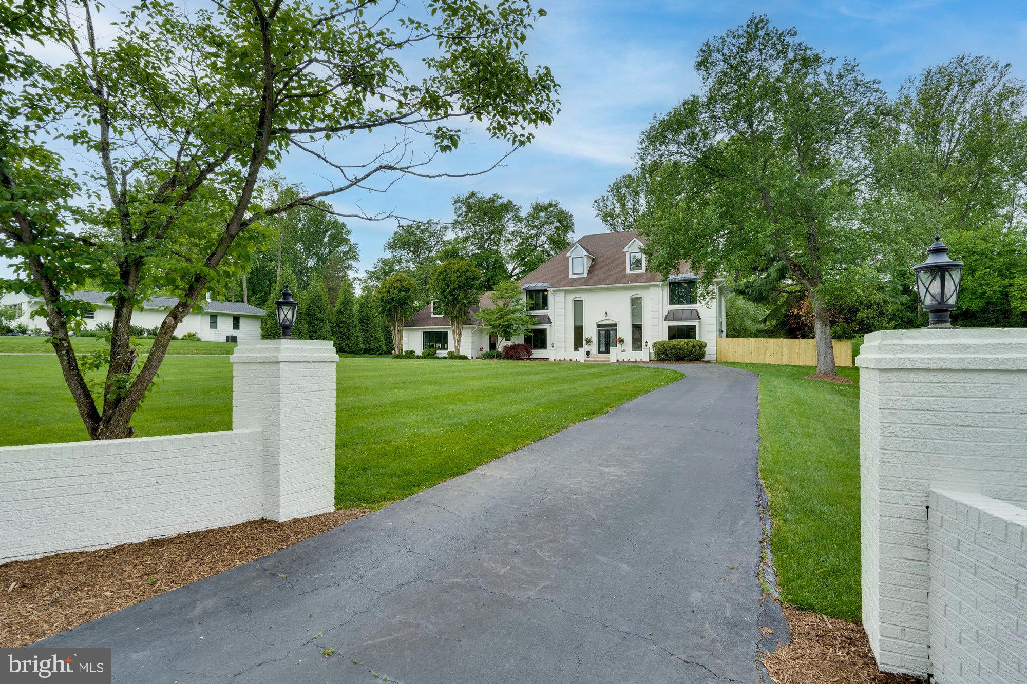 CARRIAGE HILL - Residential