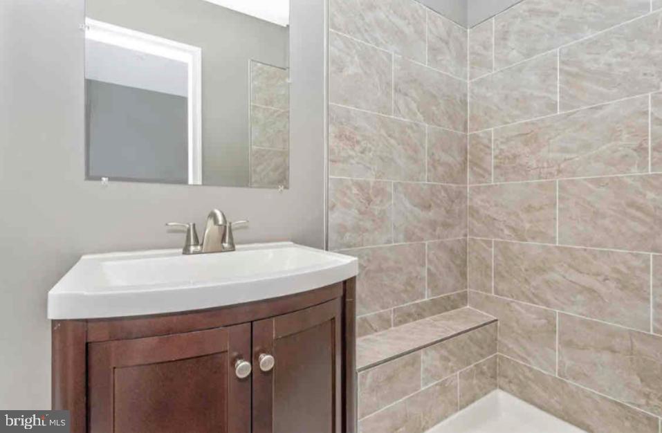 EAGER PARK TOWNHOMES - Residential Lease