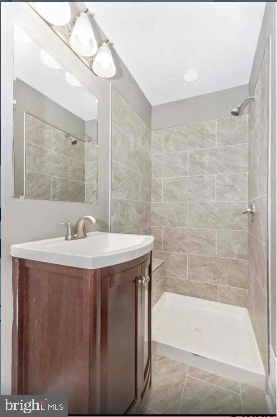 EAGER PARK TOWNHOMES - Residential Lease