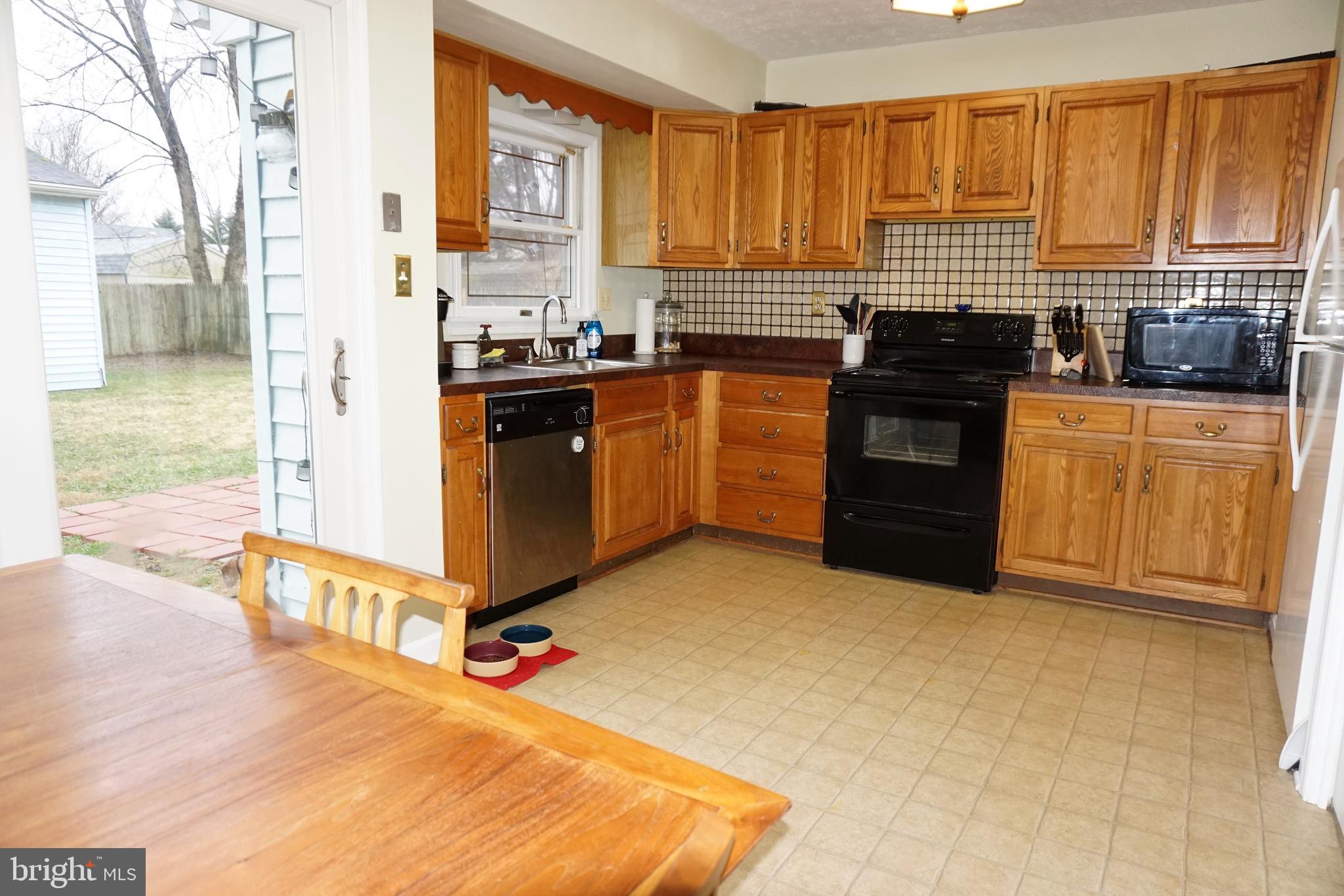 REVELL DOWNS - Residential Lease