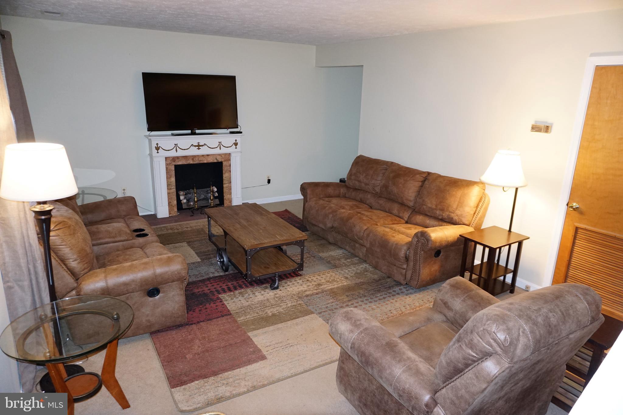 REVELL DOWNS - Residential Lease