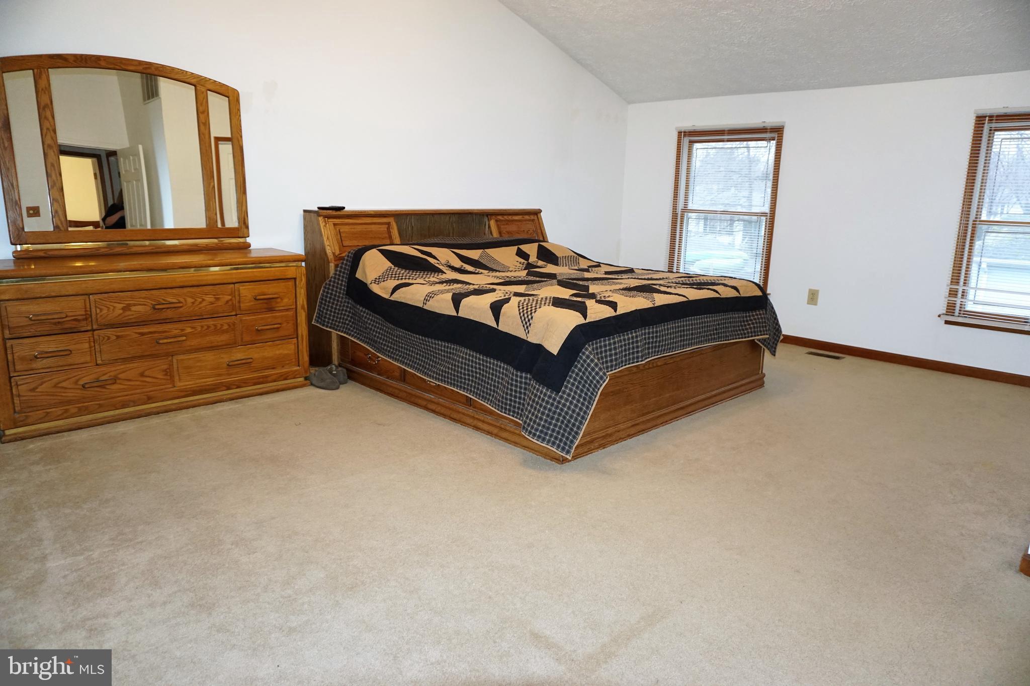 REVELL DOWNS - Residential Lease