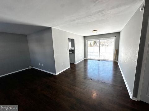 Homes For Sale - 22 Gaylord Circle<br/> WILLINGBORO, NJ 08046