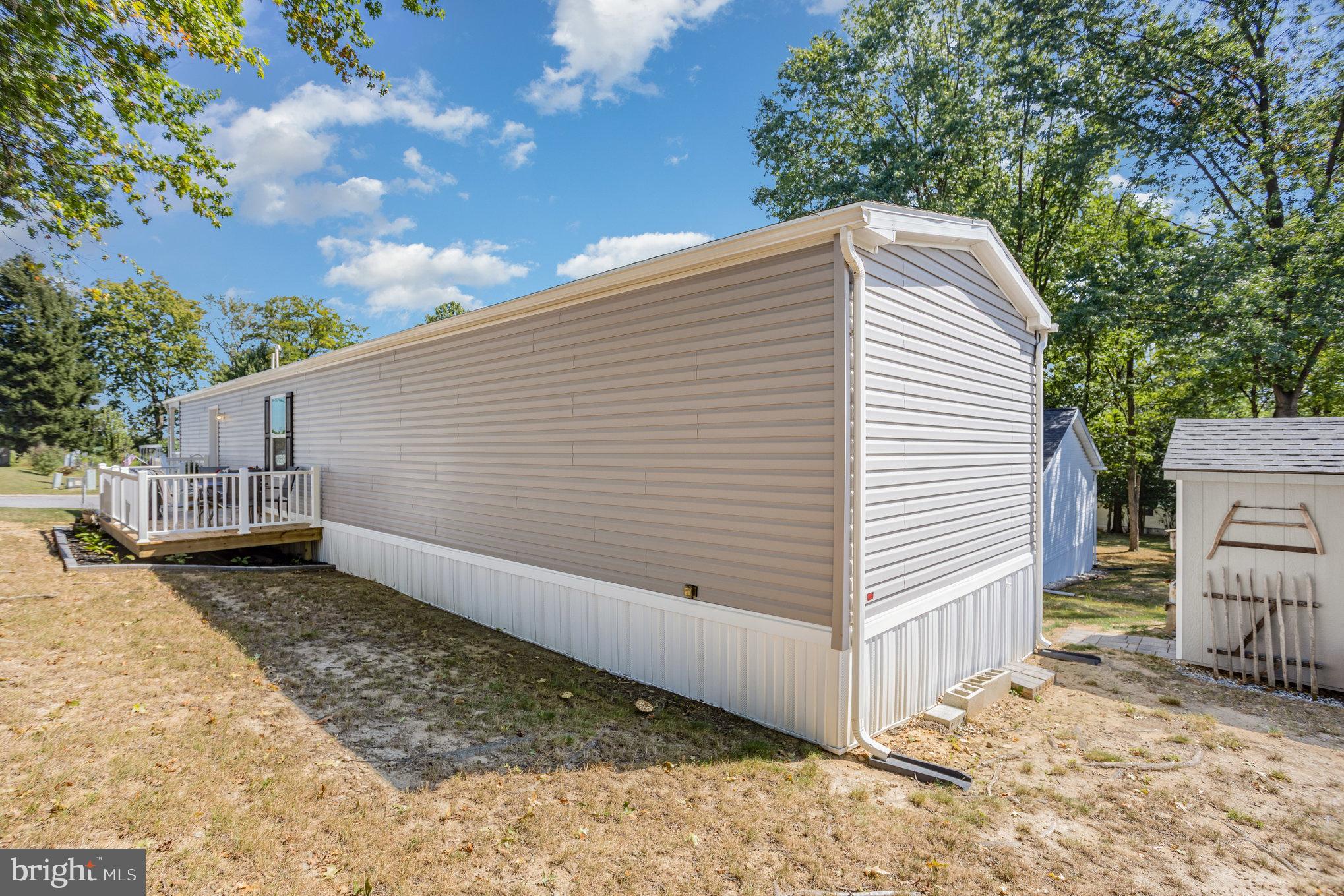 DAUBERTON MANOR - Residential