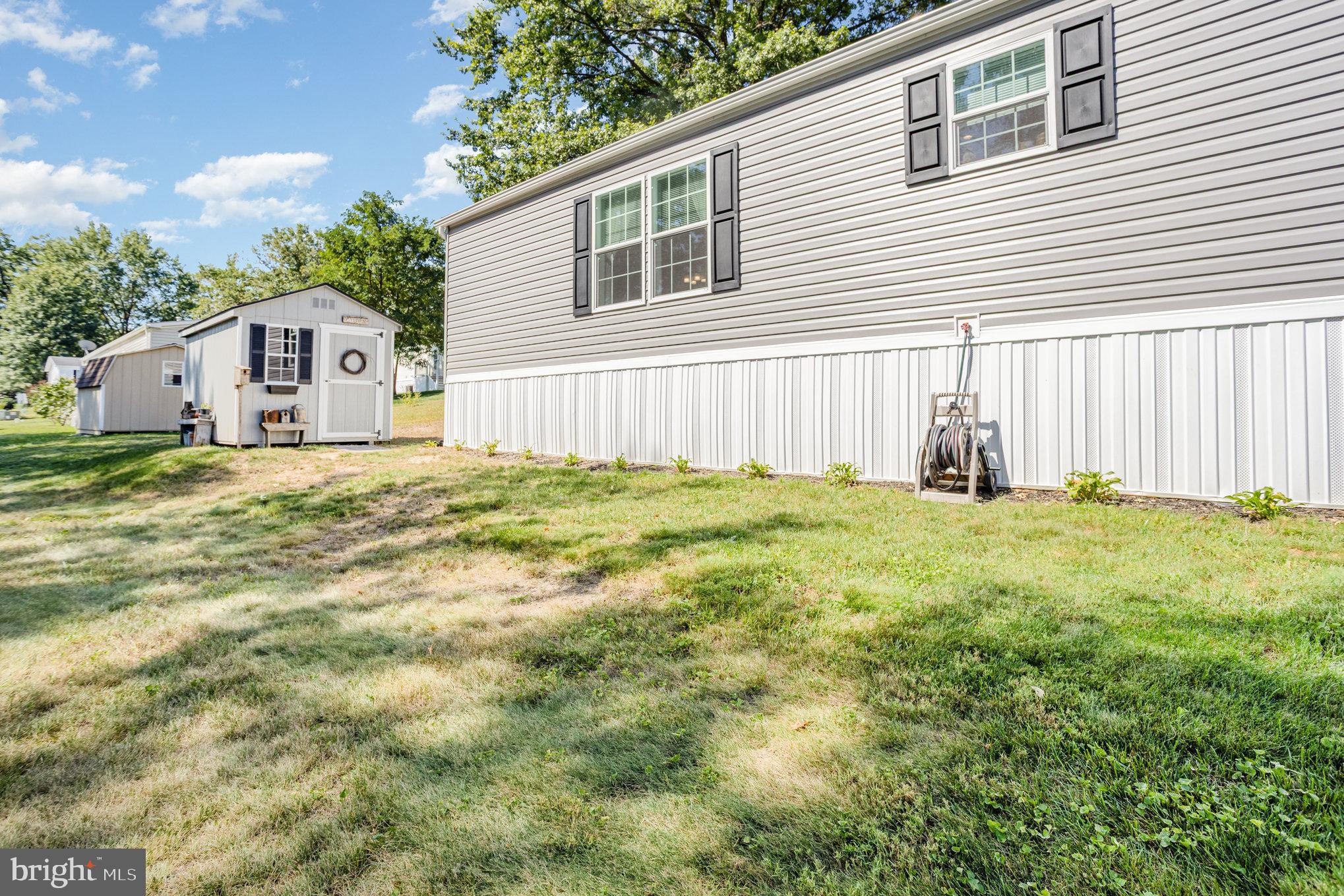 DAUBERTON MANOR - Residential