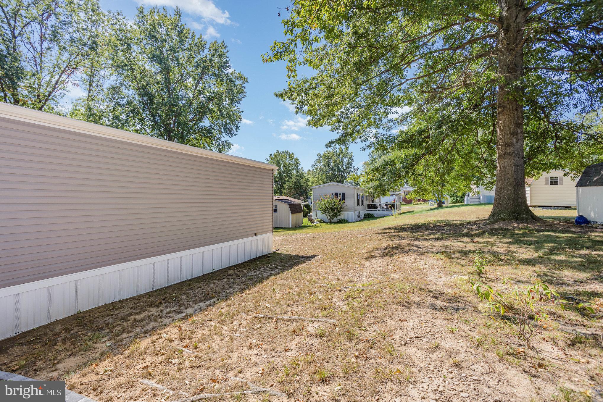 DAUBERTON MANOR - Residential