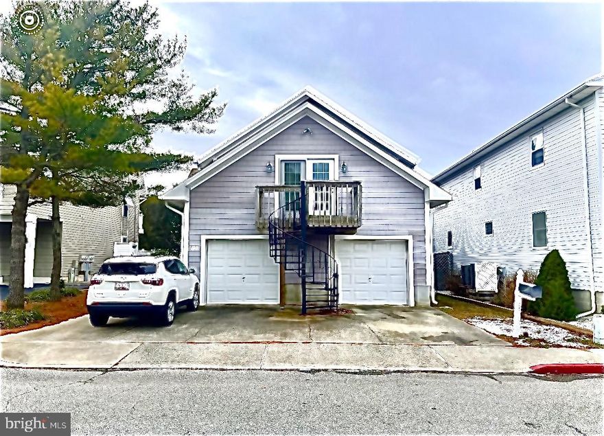 Looking For A YEARLY Rental On The Water...Here It Is. This is a 2 bedroom 2 bath home that has 2 apartments. This one is upstairs. There are long term tenants that rents the downstairs apartment. You will share the 2 car garage. The homes is spacious with a bonus room above the garage. Large deck that over looks the canal. The home is furnished. No Smoking No Pets. 
No Groups ...This Is Not A Summer Rental. Looking For A Yearly Rental Only. Available To Move In March 1st.
$2,000 plus utilities.
Please Only Talk To Agent..Don't Send Money To Anyone. Don't Want Anyone Scam.