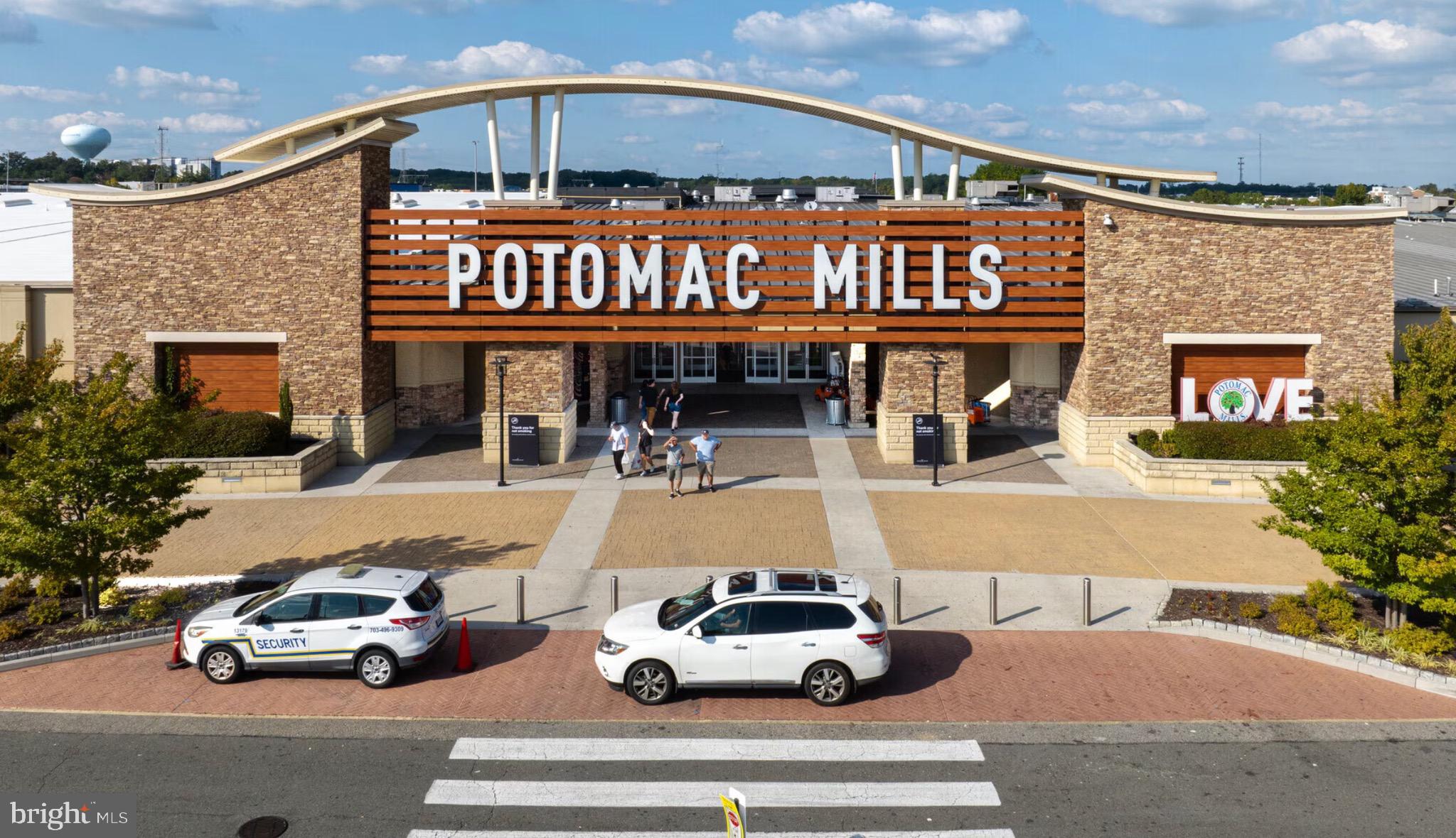 POWELLS RUN VILLAGE COND - Residential