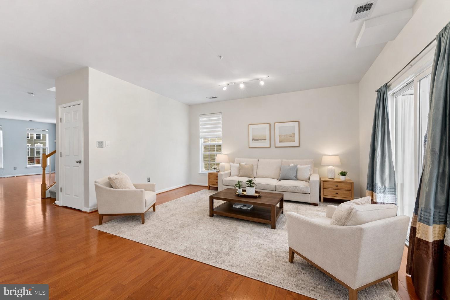 POWELLS RUN VILLAGE COND - Residential