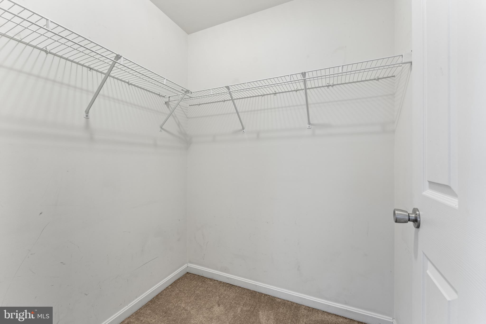 POWELLS RUN VILLAGE COND - Residential