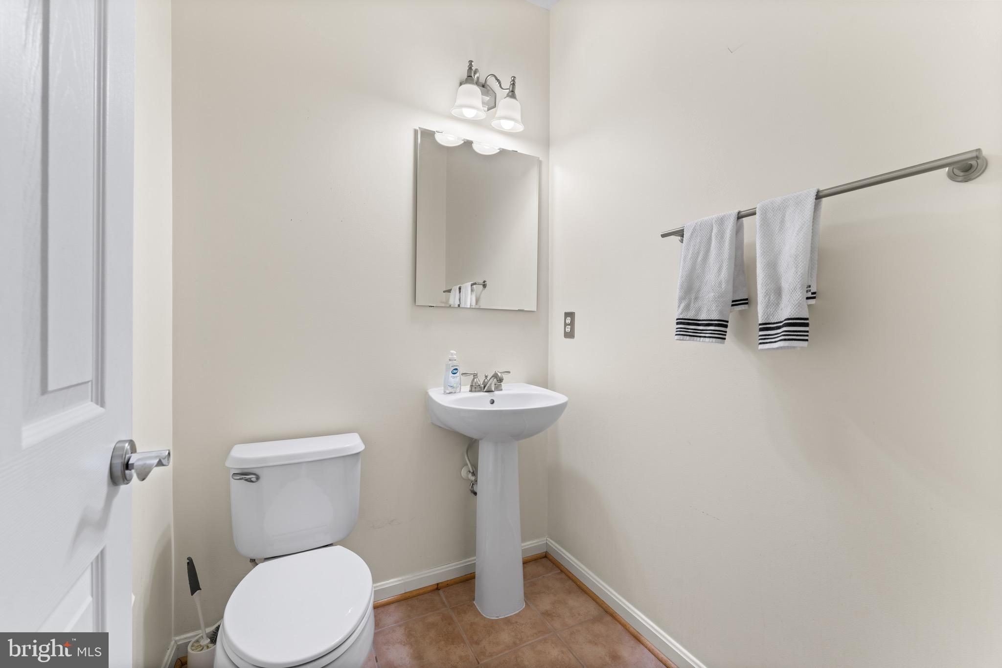 POWELLS RUN VILLAGE COND - Residential