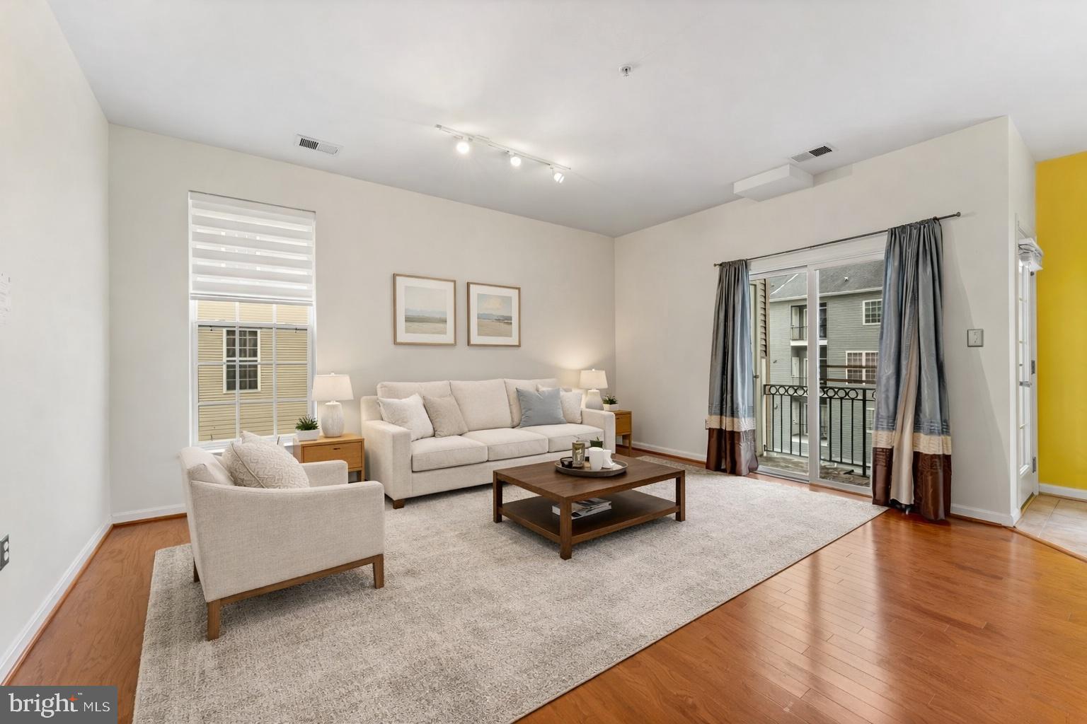 POWELLS RUN VILLAGE COND - Residential