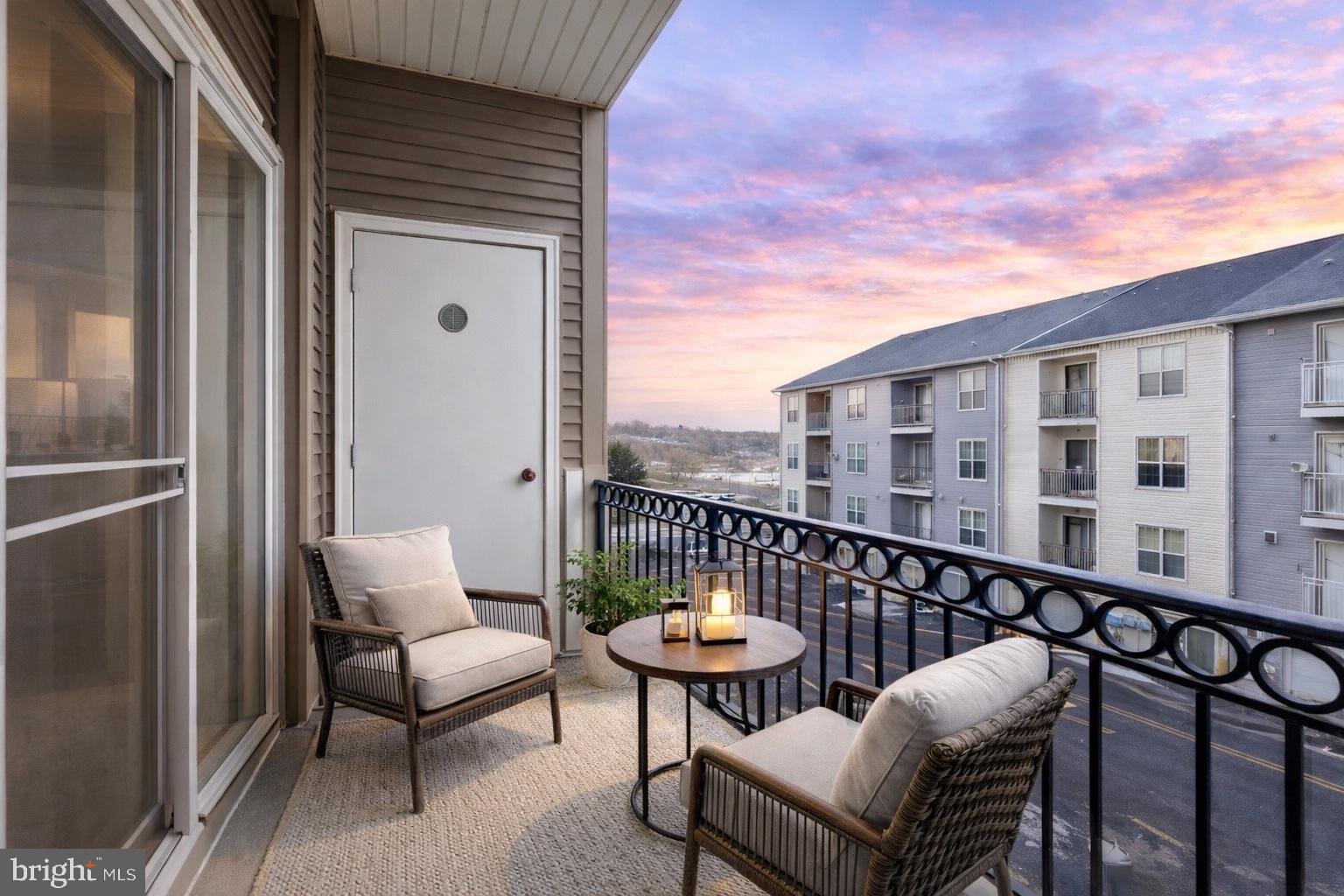 POWELLS RUN VILLAGE COND - Residential