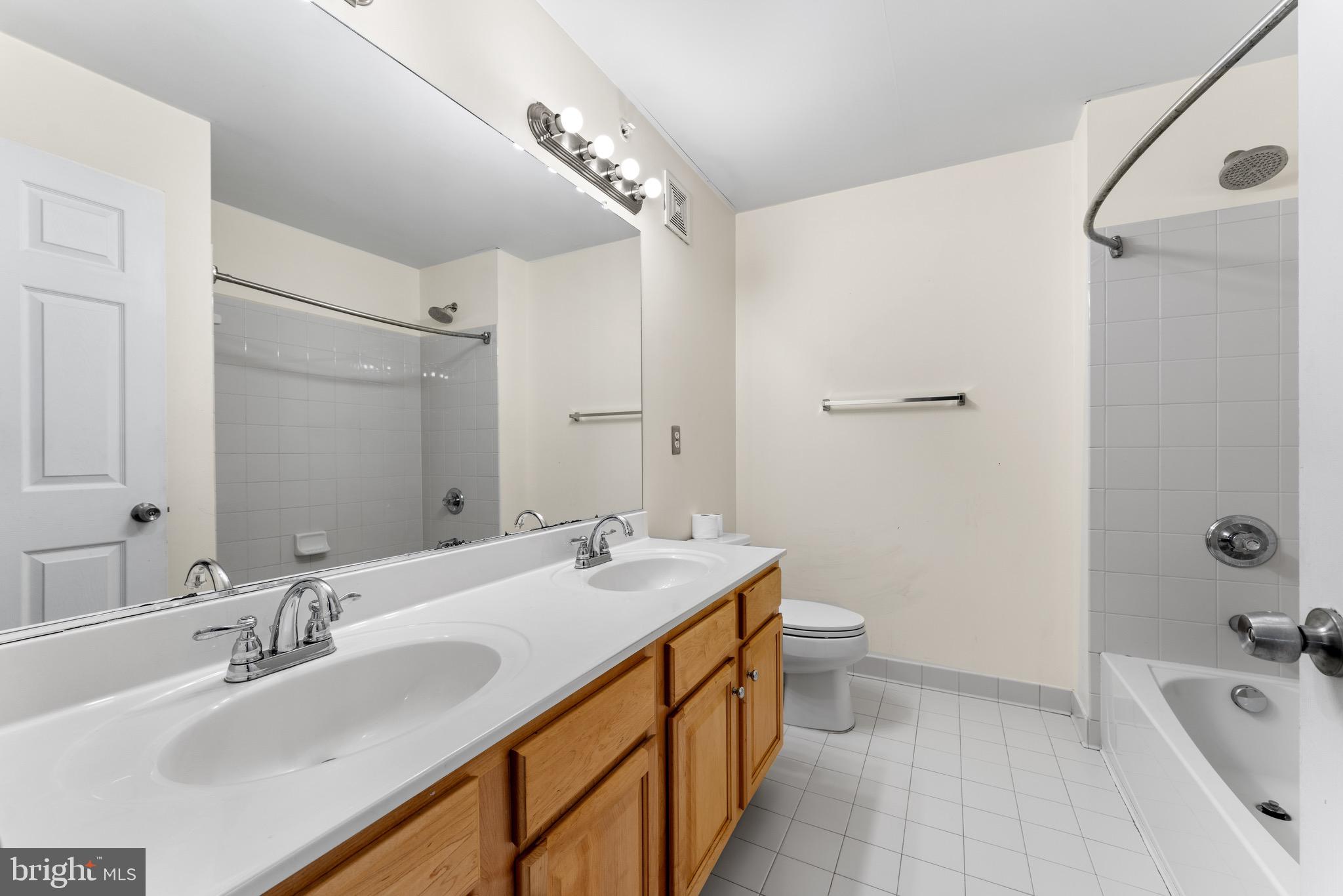 POWELLS RUN VILLAGE COND - Residential