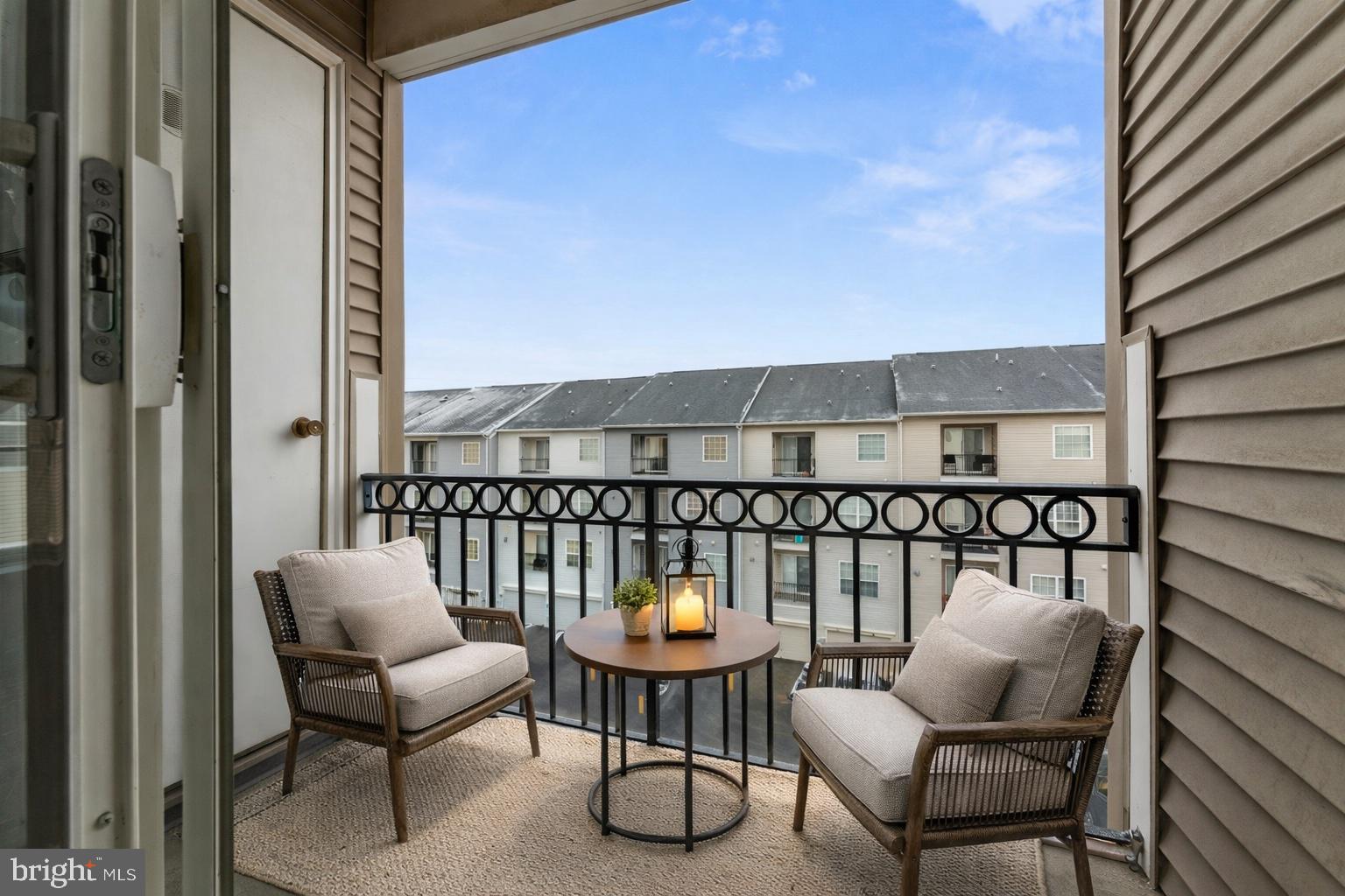 POWELLS RUN VILLAGE COND - Residential