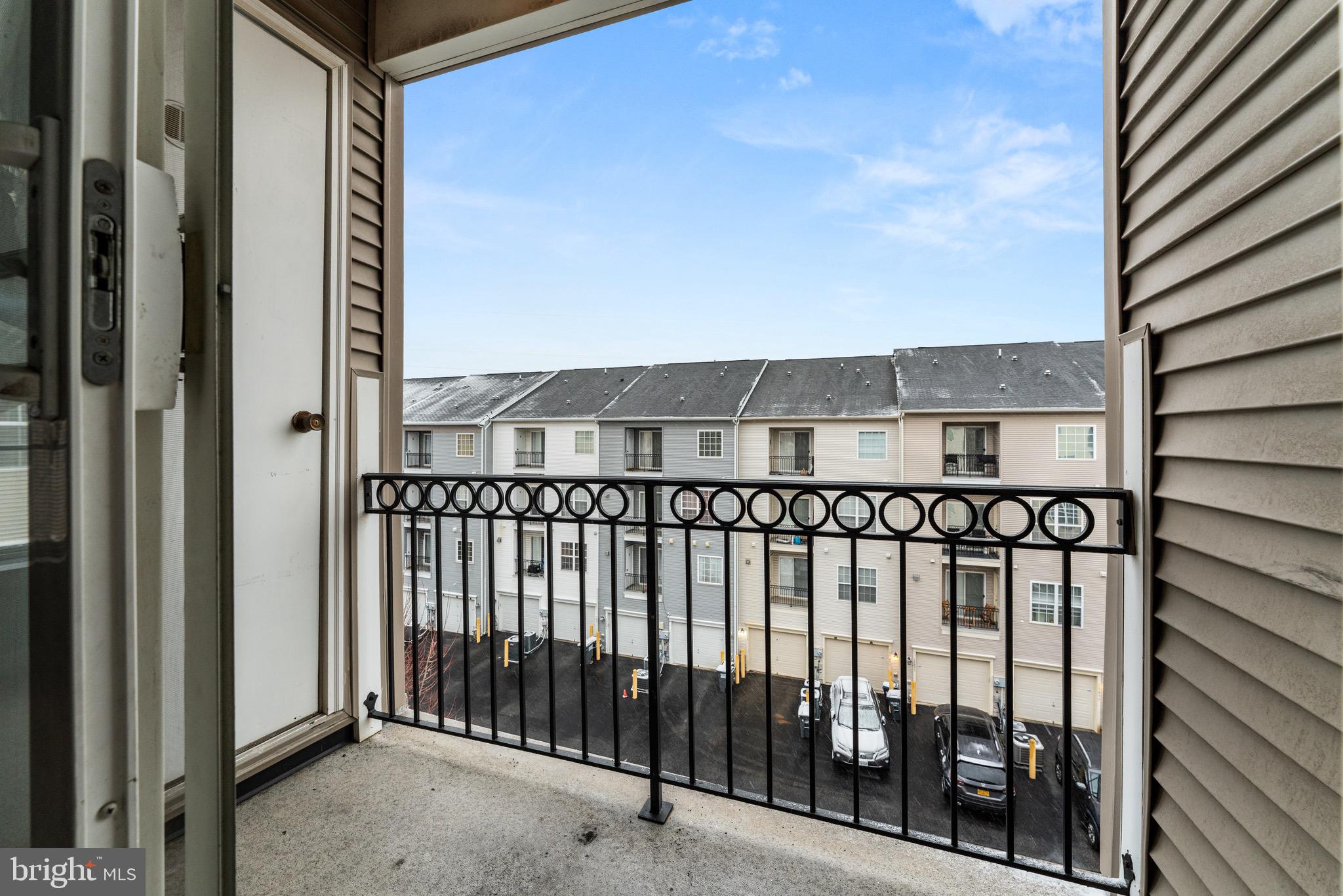 POWELLS RUN VILLAGE COND - Residential