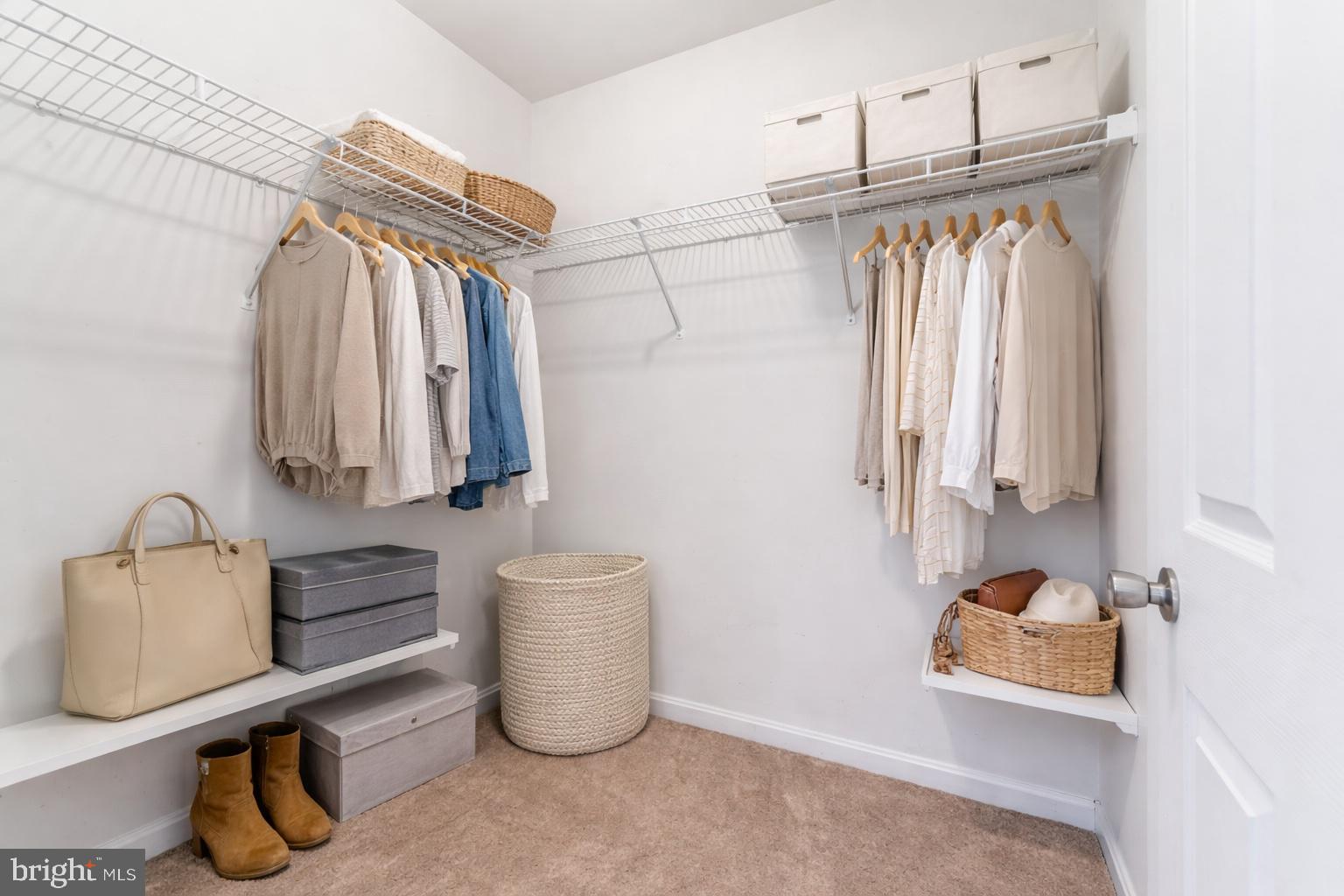 POWELLS RUN VILLAGE COND - Residential